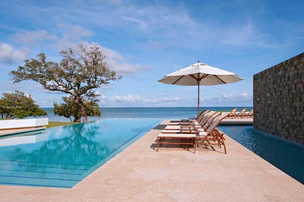 Las Verandas Hotel & Villas