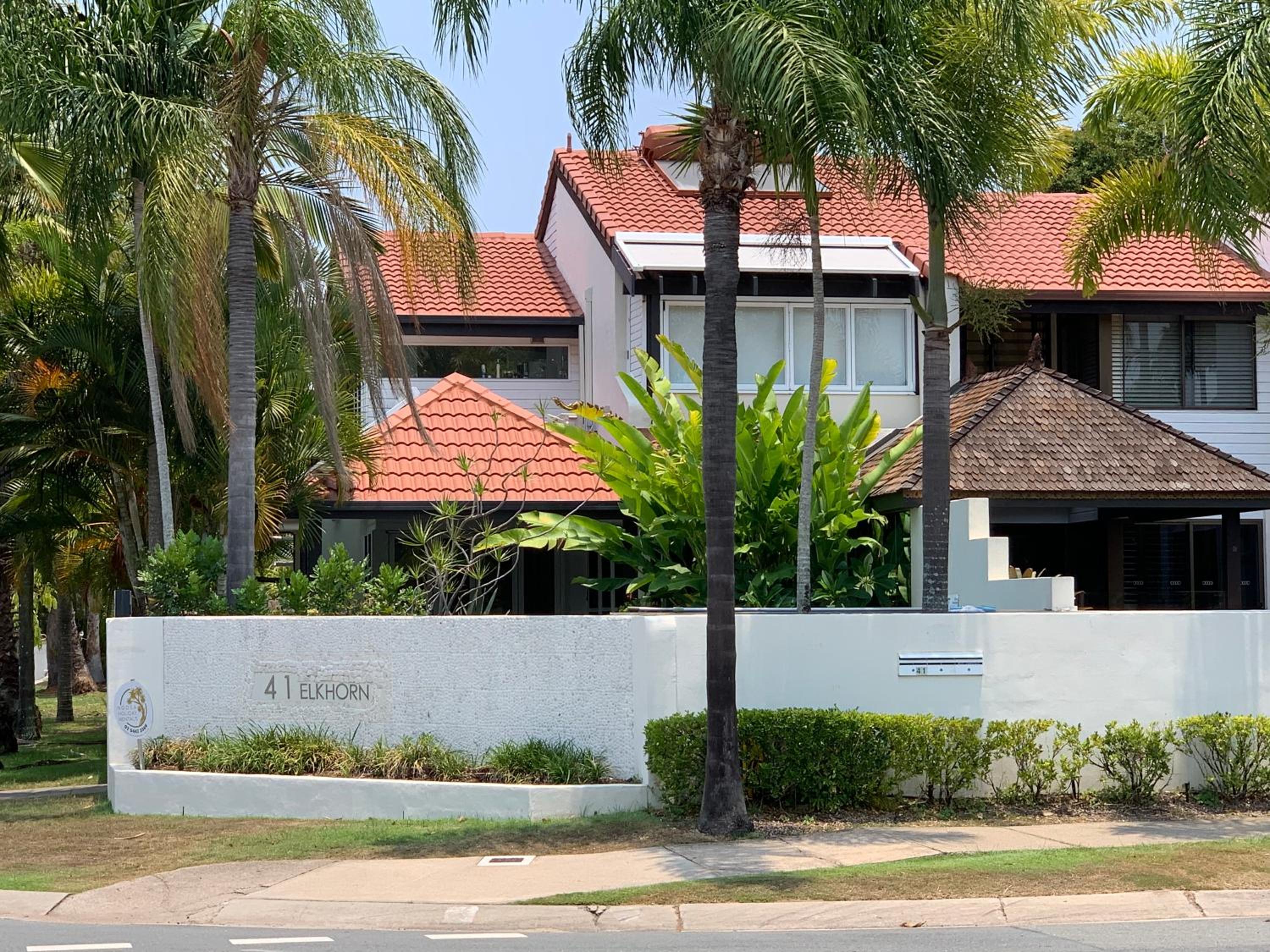 Hotel Noosa Boutique Apartments & Elkhorn Villas