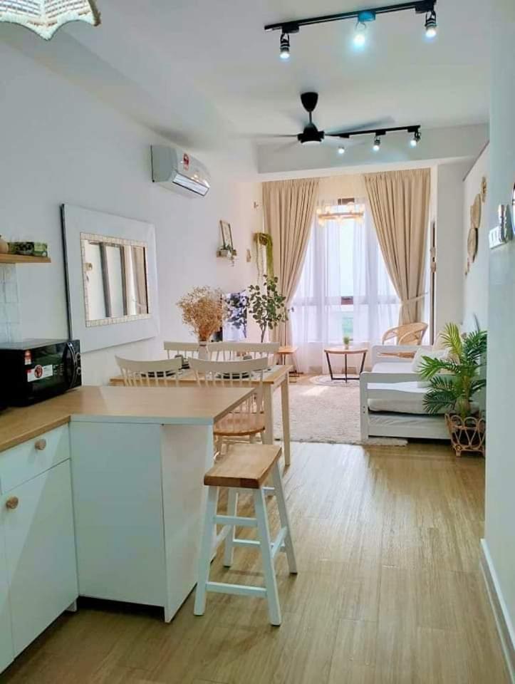 Seabreeze Seaview Super Cosy Stay Bali Residence photo 5