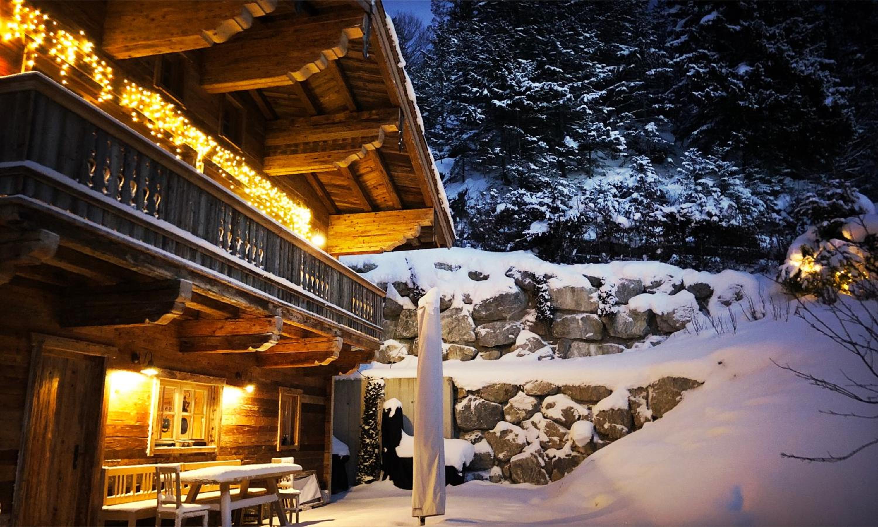 ChaletWK - Luxury old wood mountain chalet in a sunny secluded location with gym, sauna & whirlpool