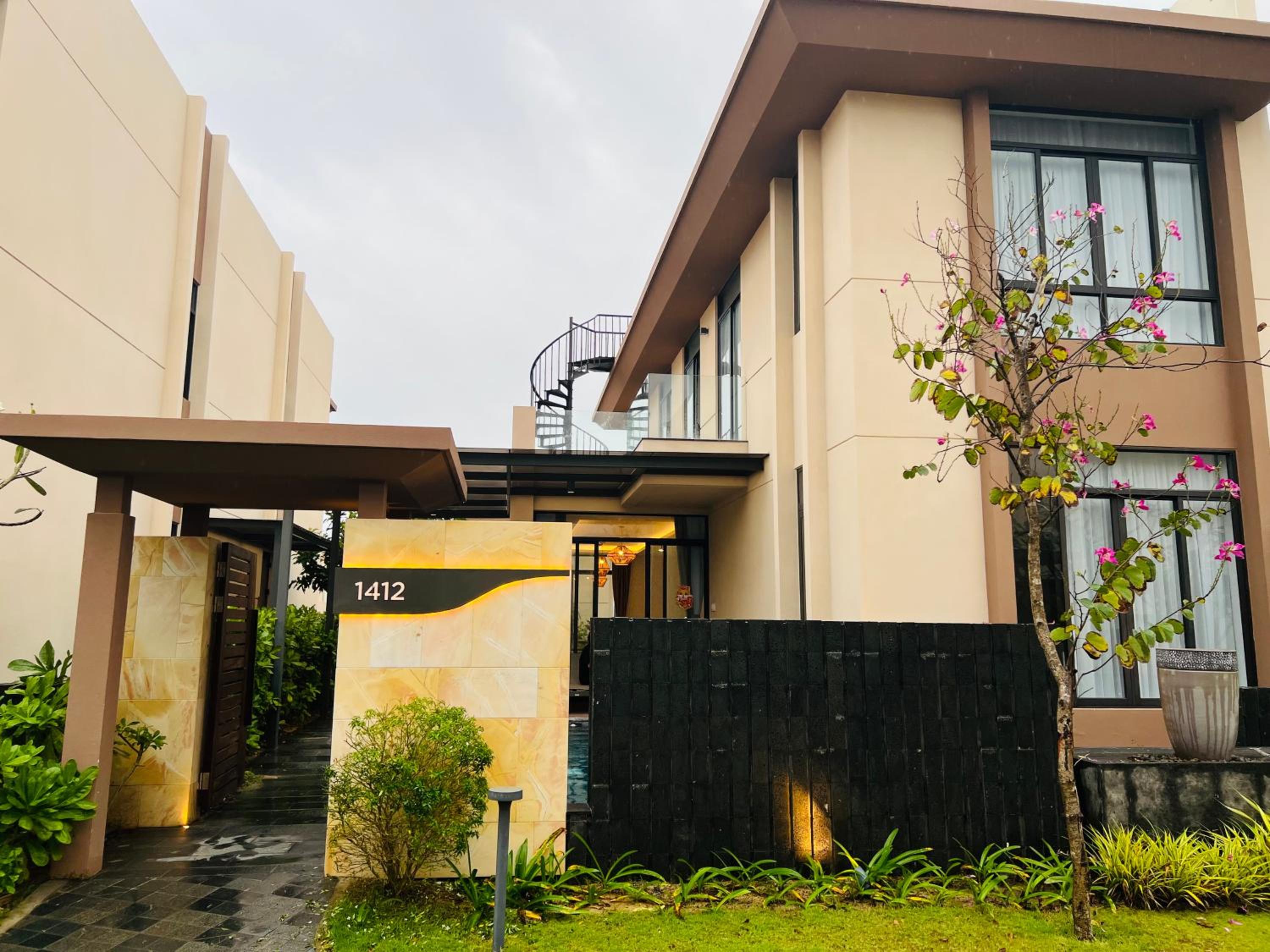 Hotel Wyndham Cam Ranh Villa 1412 - Image 1