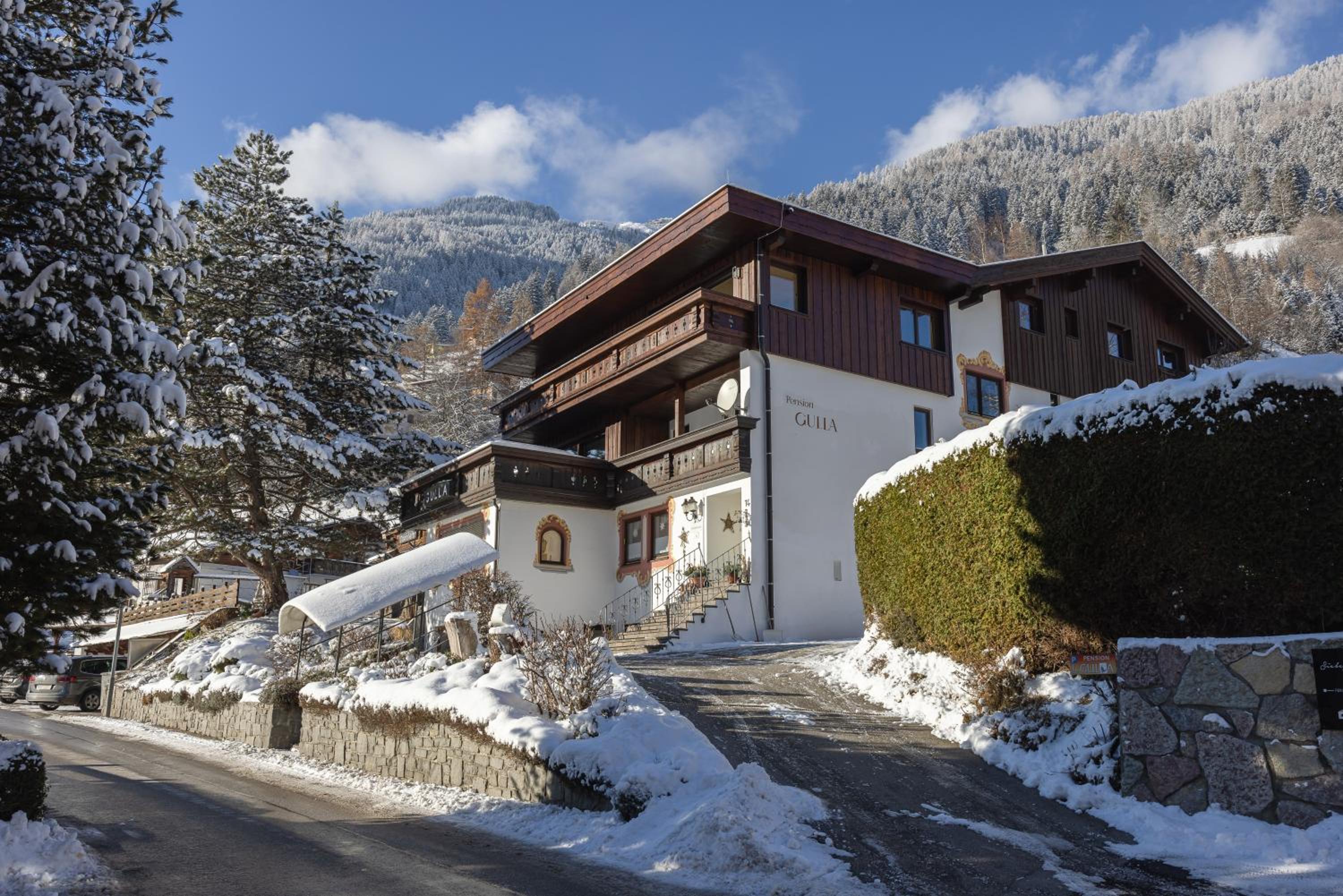 Pension Gulla - Ferienhaus Appartements B&B
