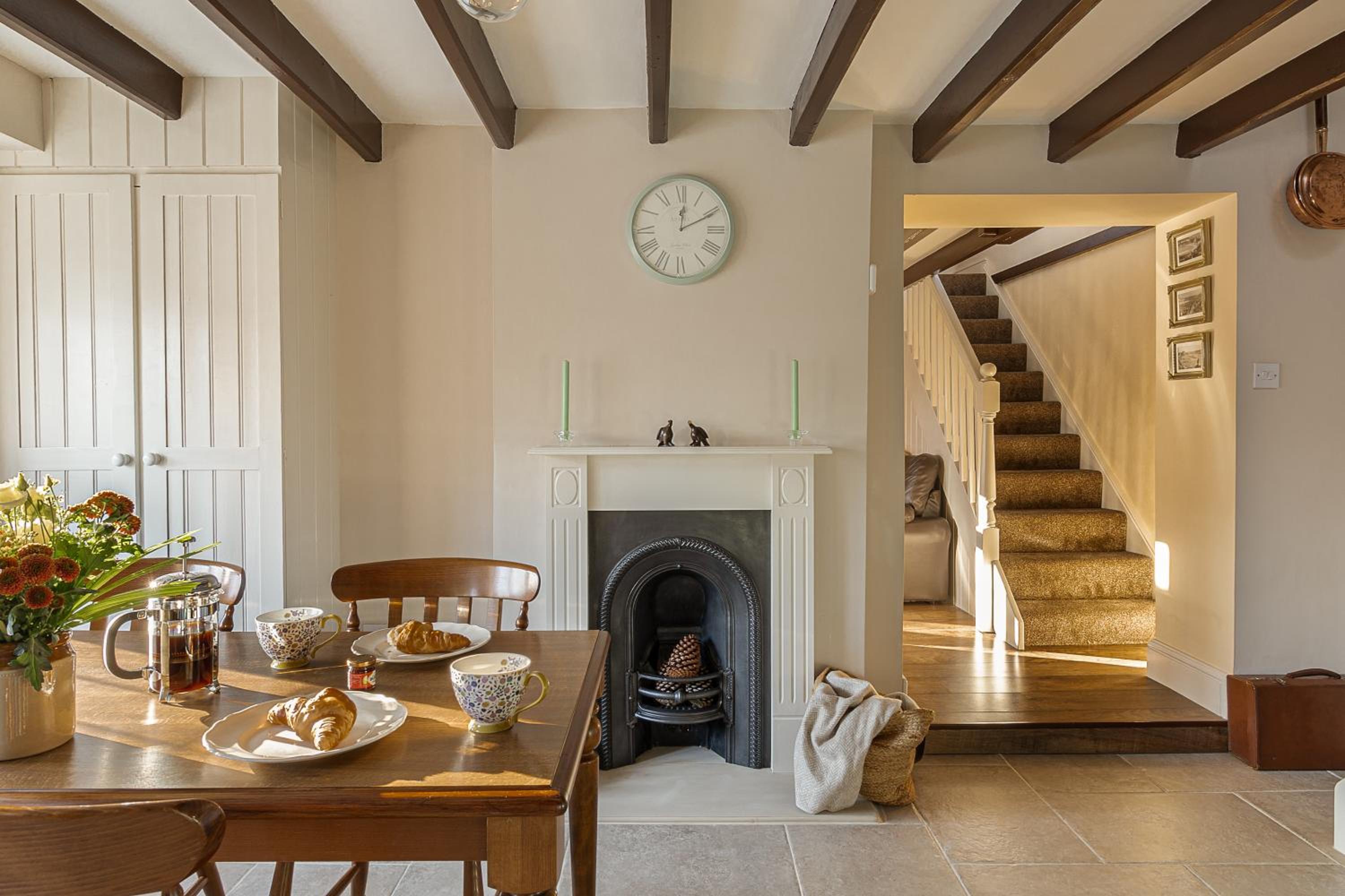 Garth Cottage Village Dog-Friendly Sleeps 4 view 4
