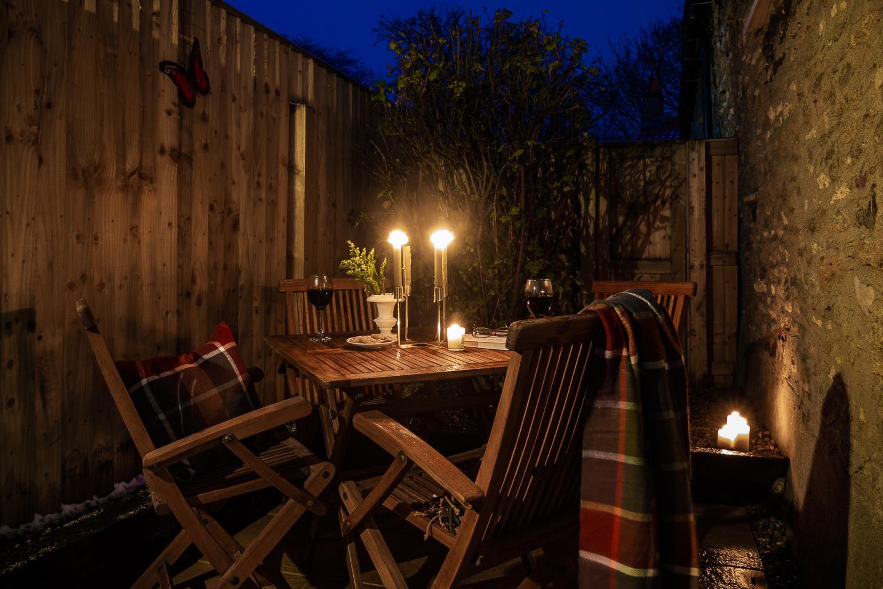 Garth Cottage Village Dog-Friendly Sleeps 4 view 2