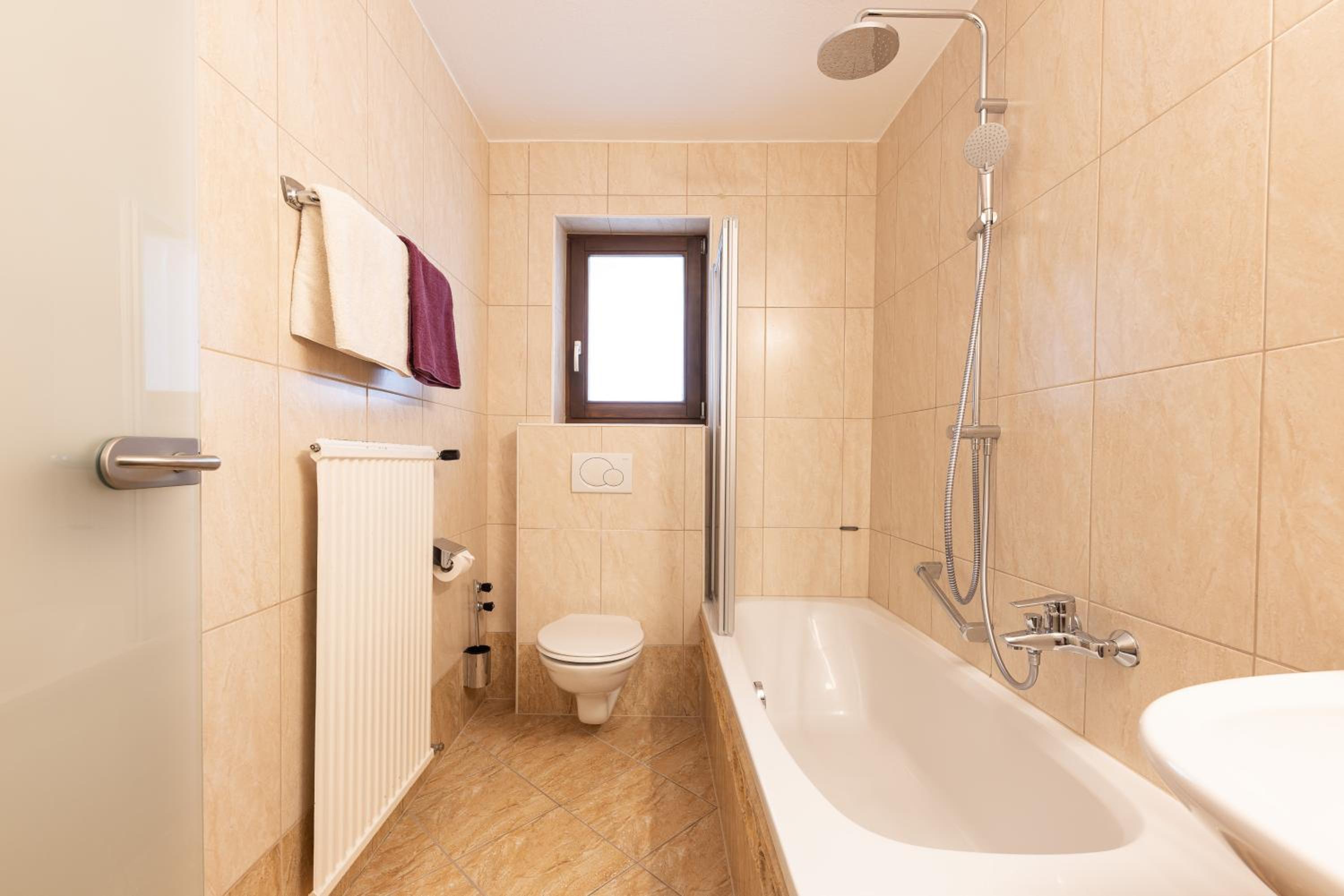 Pension Gulla - Ferienhaus Appartements B&B