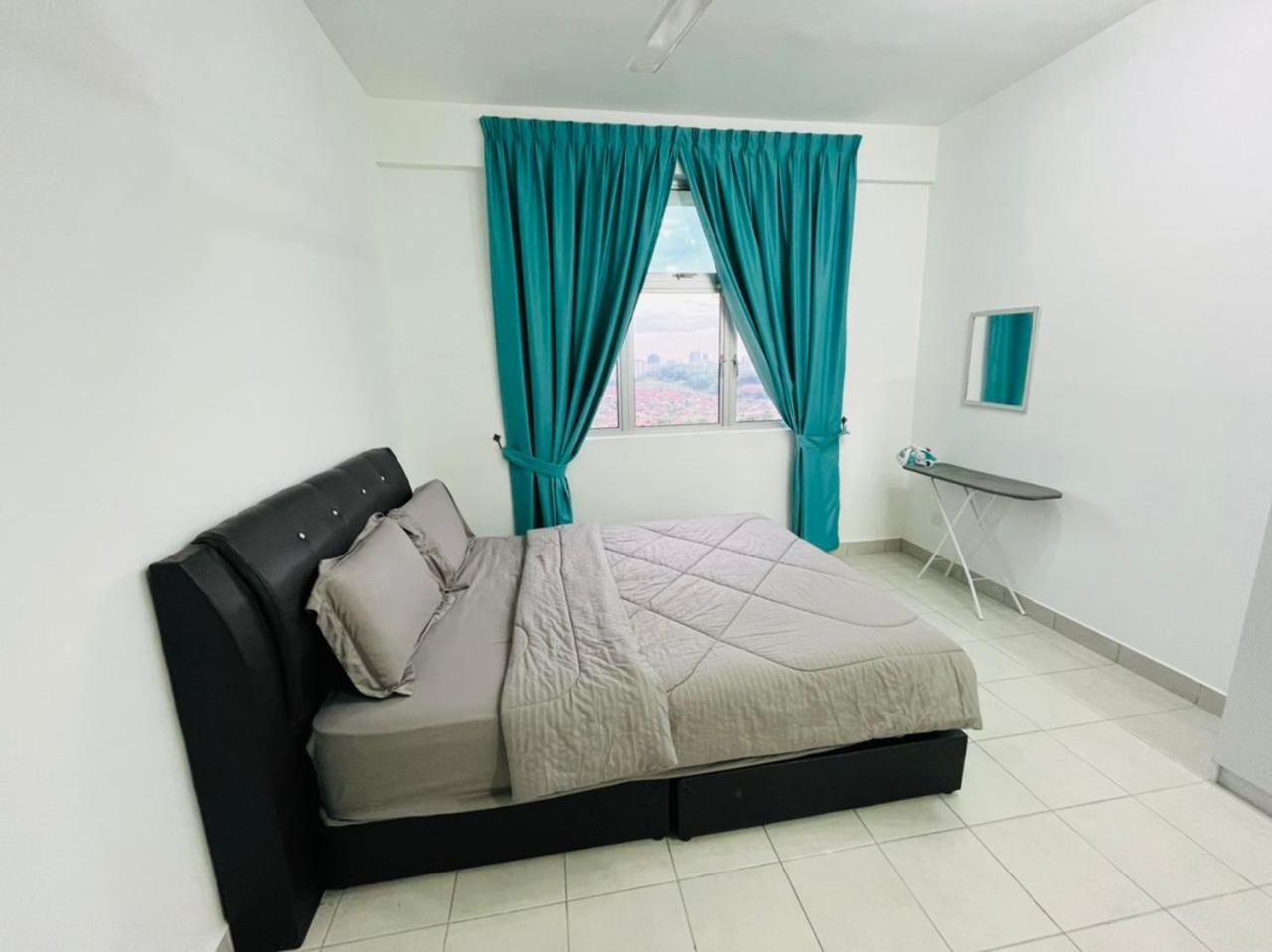 Spacious 3BR Family Homestay Putrajaya Near Masjid & Hospital Ramadan Stay