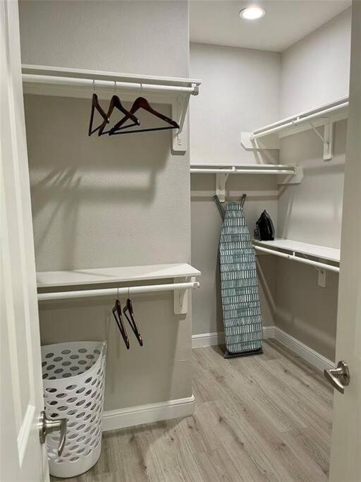 Cozy Luxury Houston 3Bed 2Bath near NRG and Med Center view 2