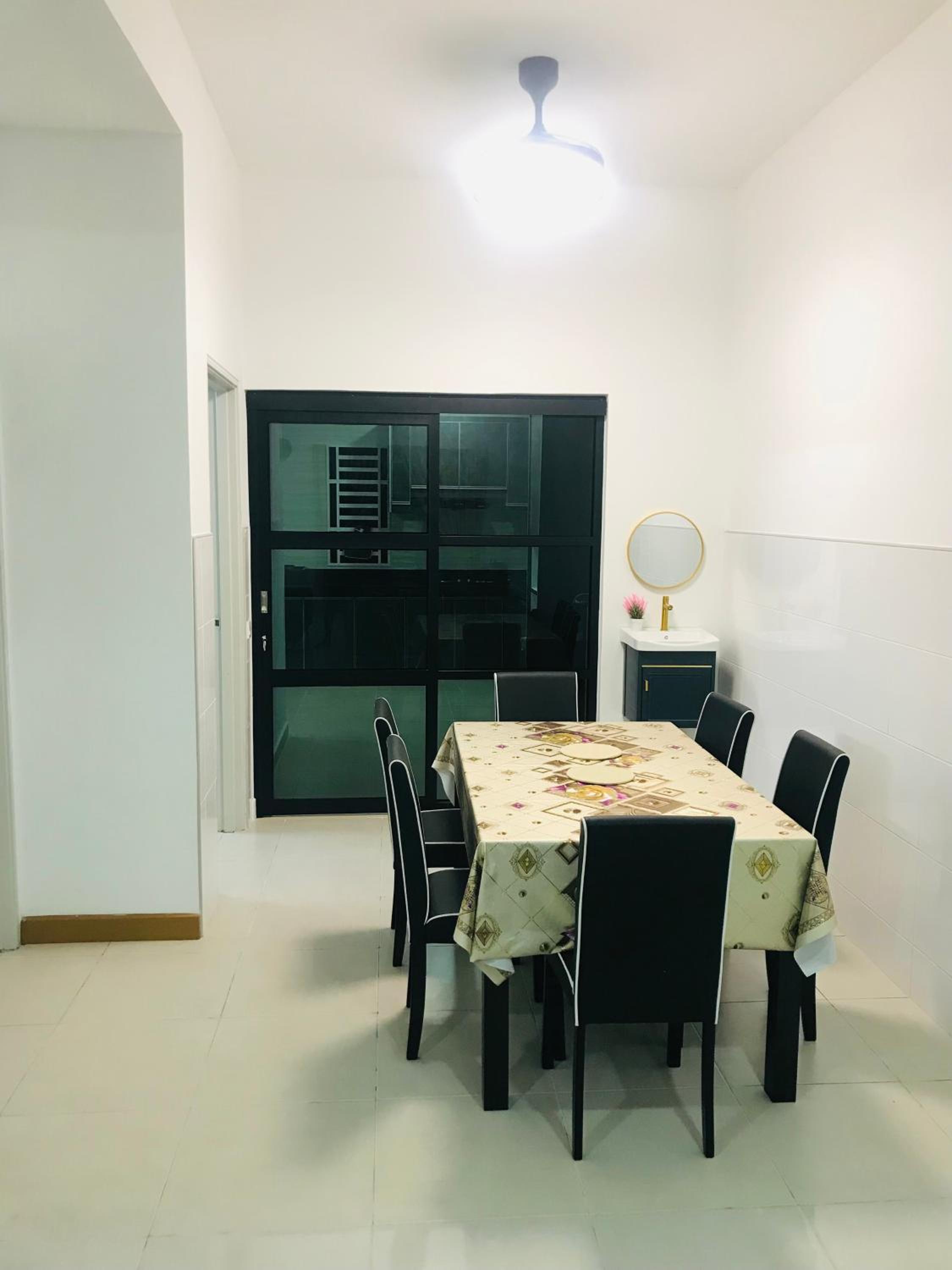 SUNNY HOMESTAY KUALA SELANGOR