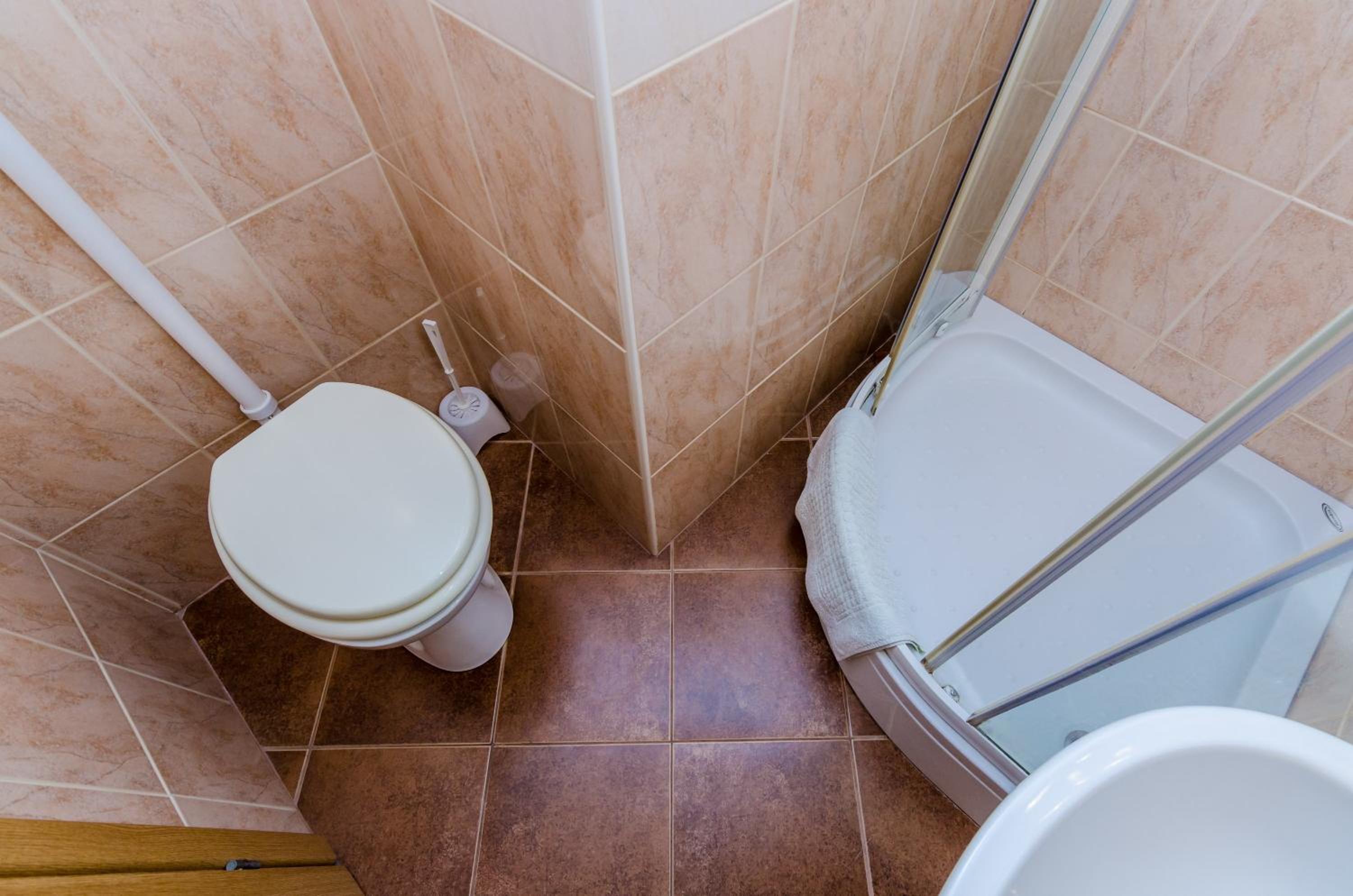 The Point Room en Dubrovnik — bathroom