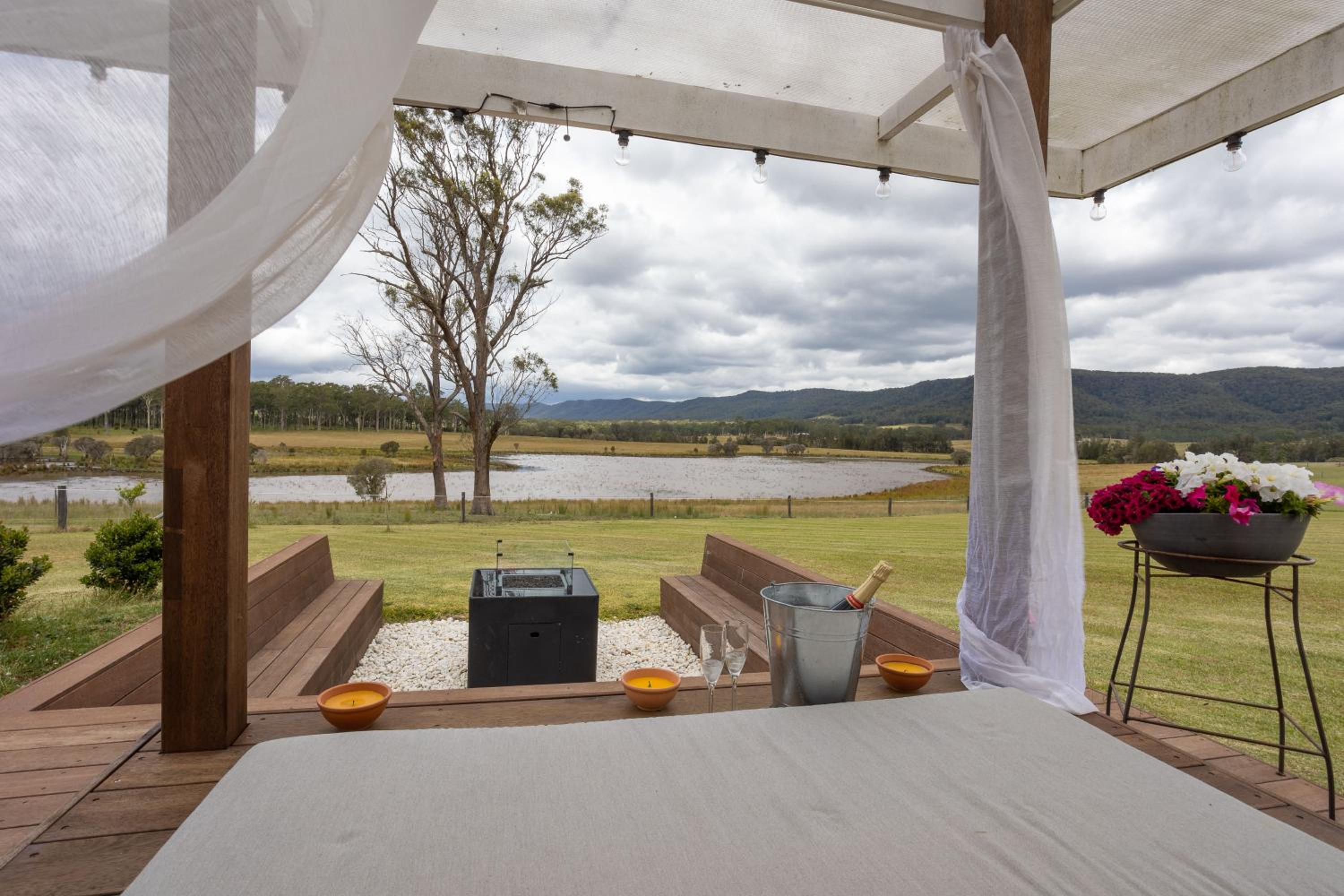 Soulful Grande Manor with Mineral Pool