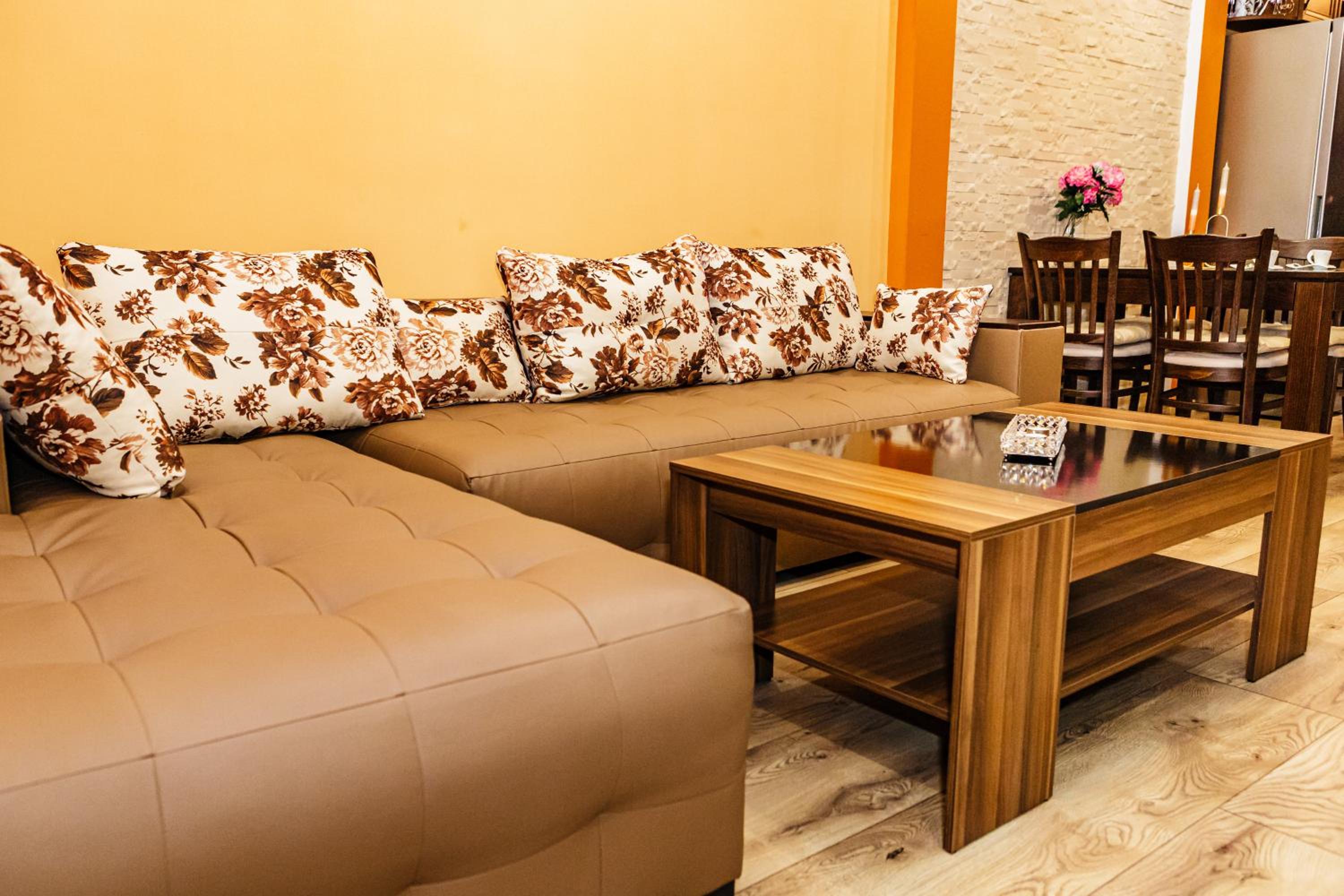 KRISSTY Apartment