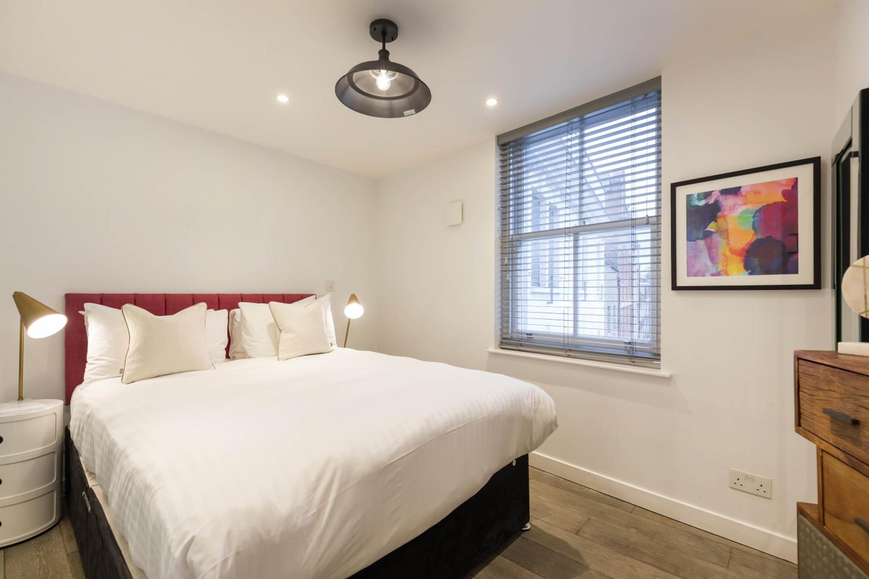Urban Chic - Rathbone
