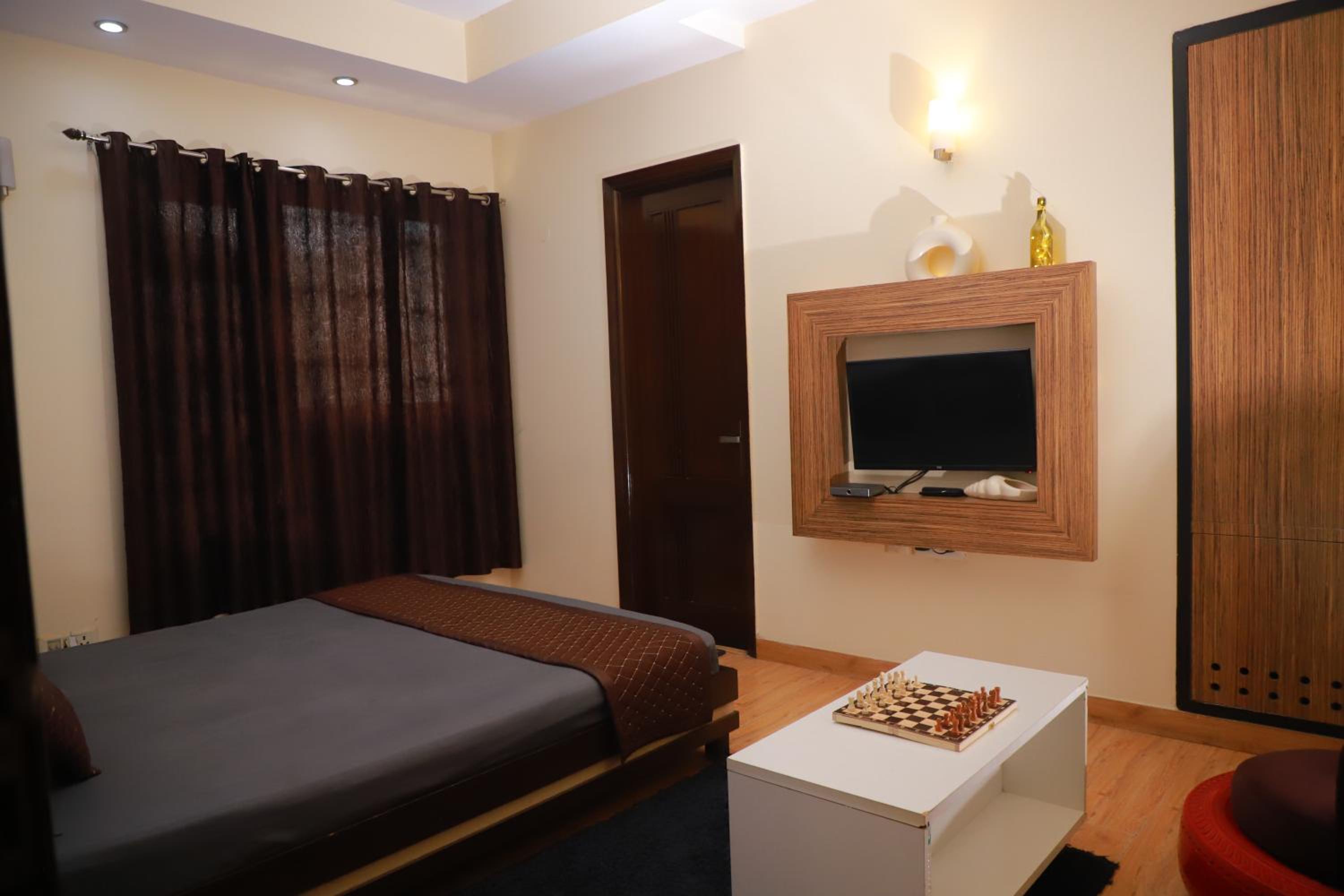 Gurgaon Vacations - THE REJOICE VENTURE - Property Image 2