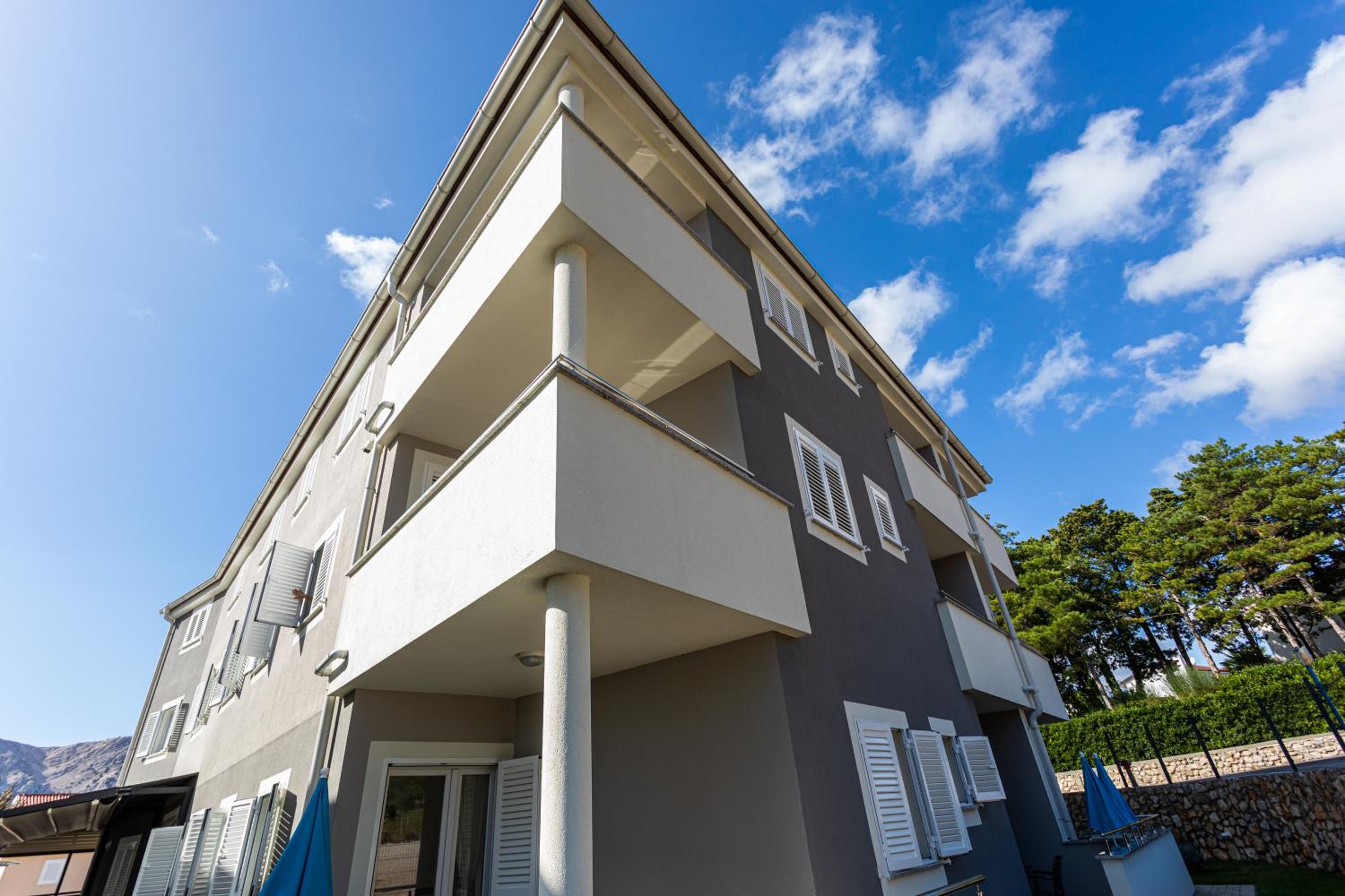 Apartments Crnekovic Tomislava 8A view 4