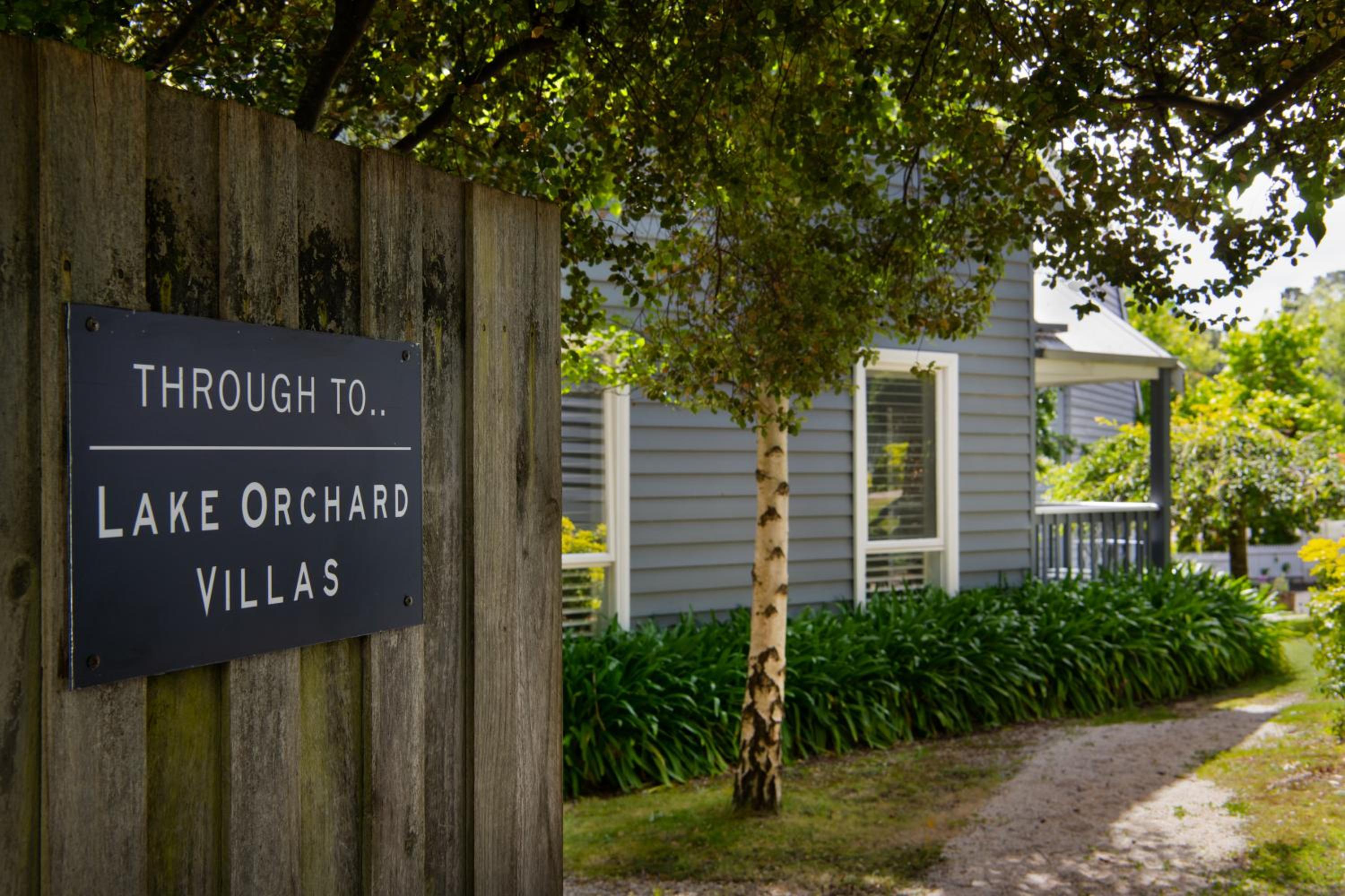 Lake Orchard Villas