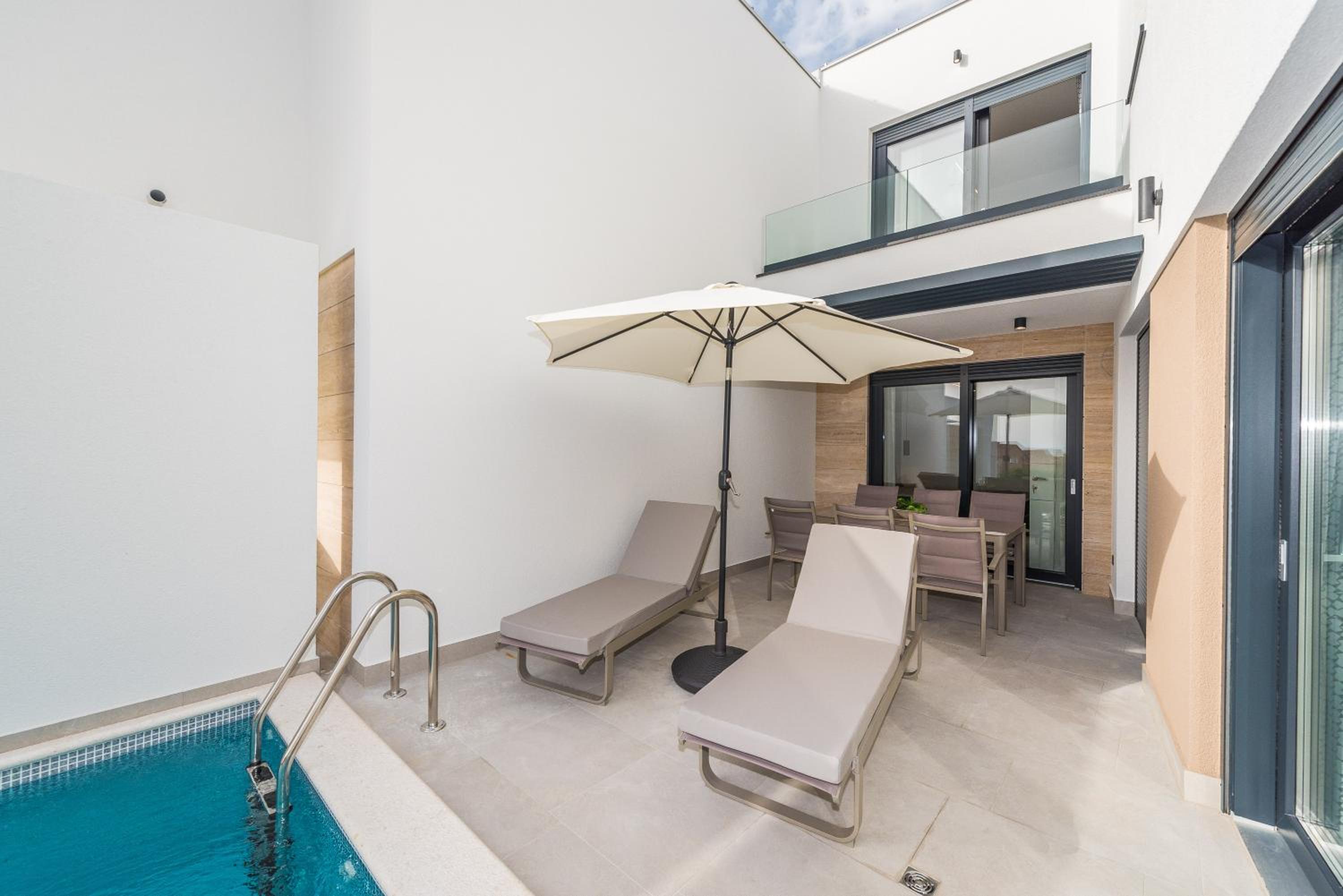 Luxury Villas Joy