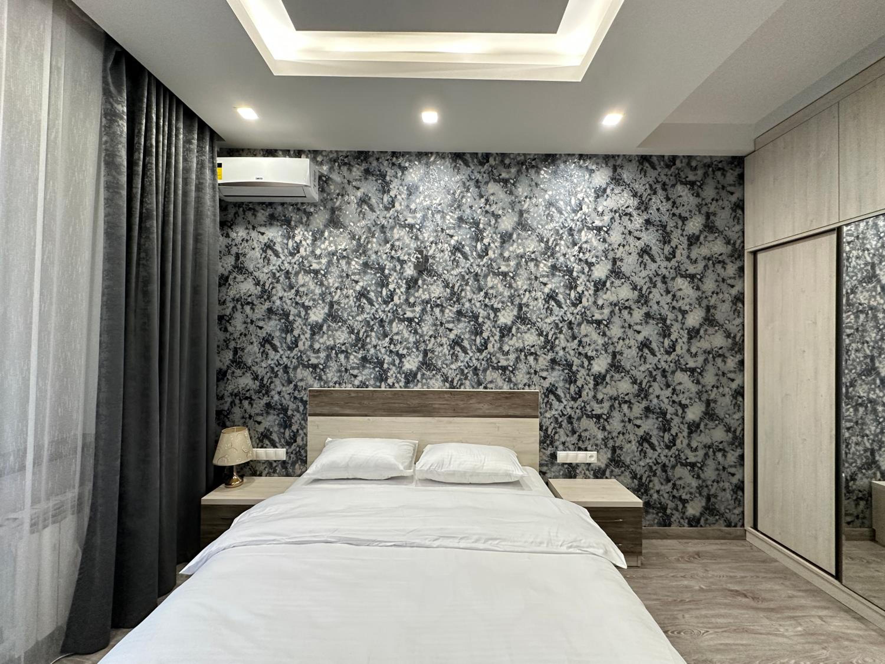 Kajaznuni Street, 3 bedrooms Luxury & Unique apartment QA888