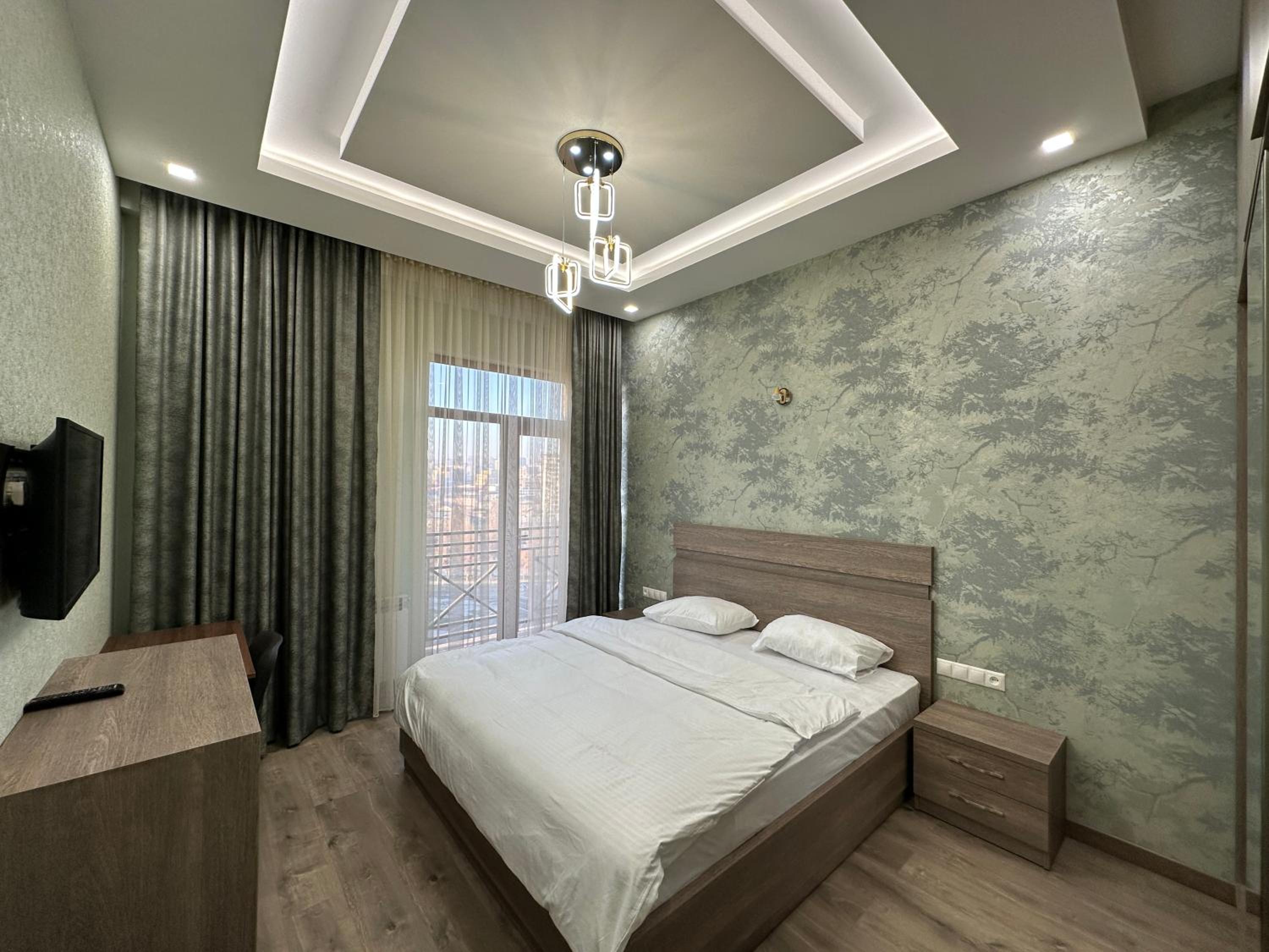 Kajaznuni Street, 3 bedrooms Luxury & Unique apartment QA888