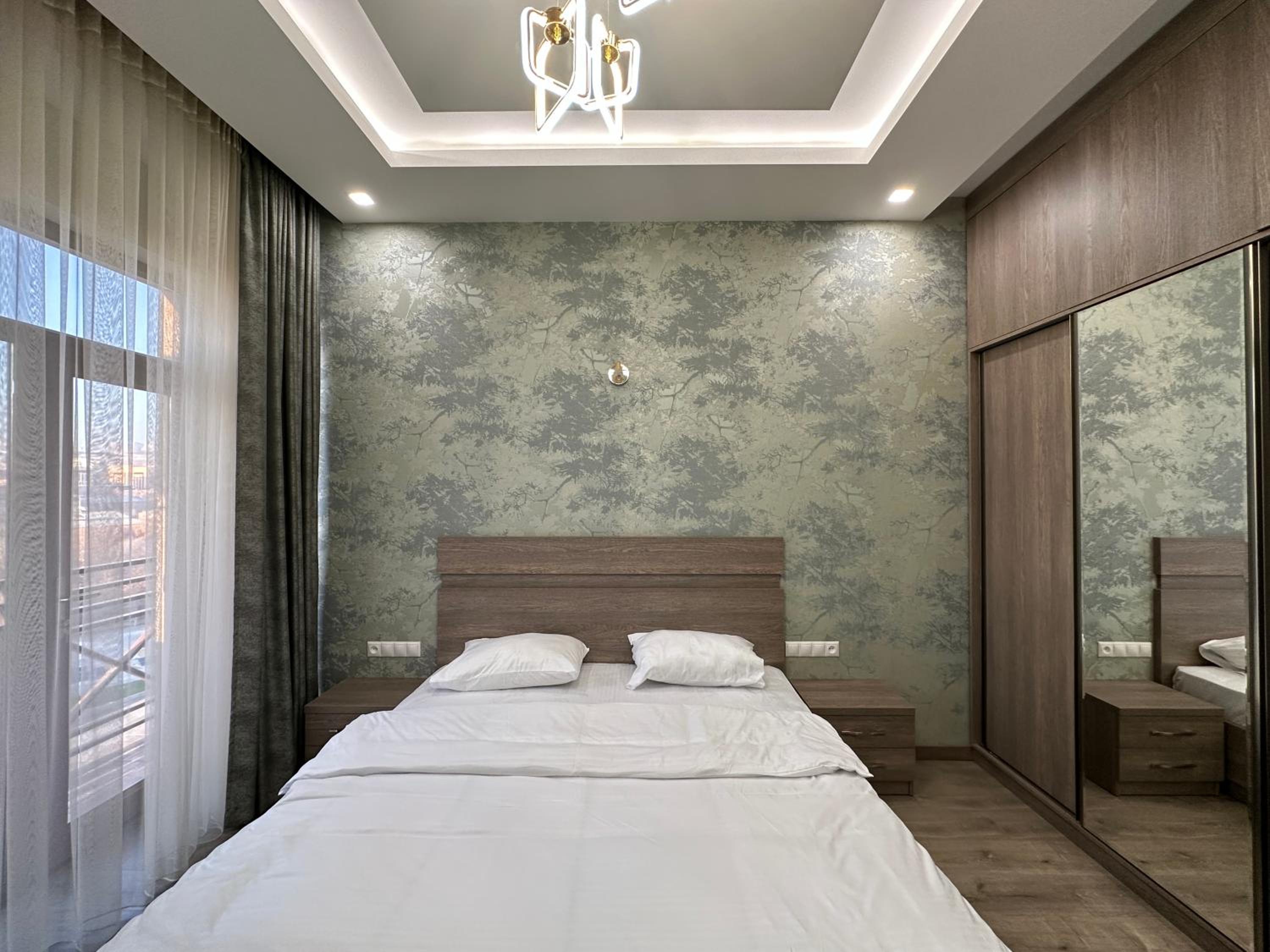Kajaznuni Street, 3 bedrooms Luxury & Unique apartment QA888