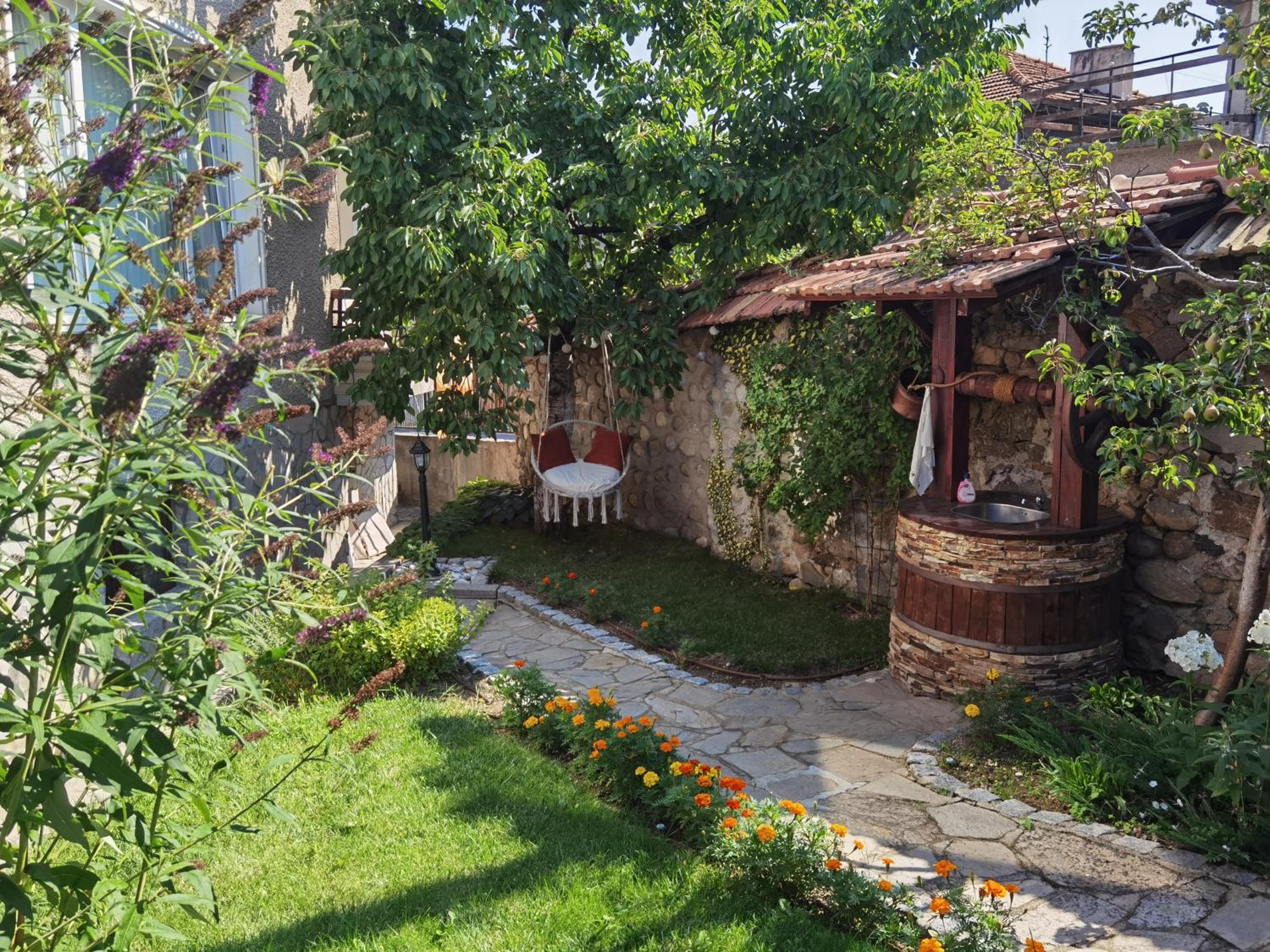 Mira Guest House view 3