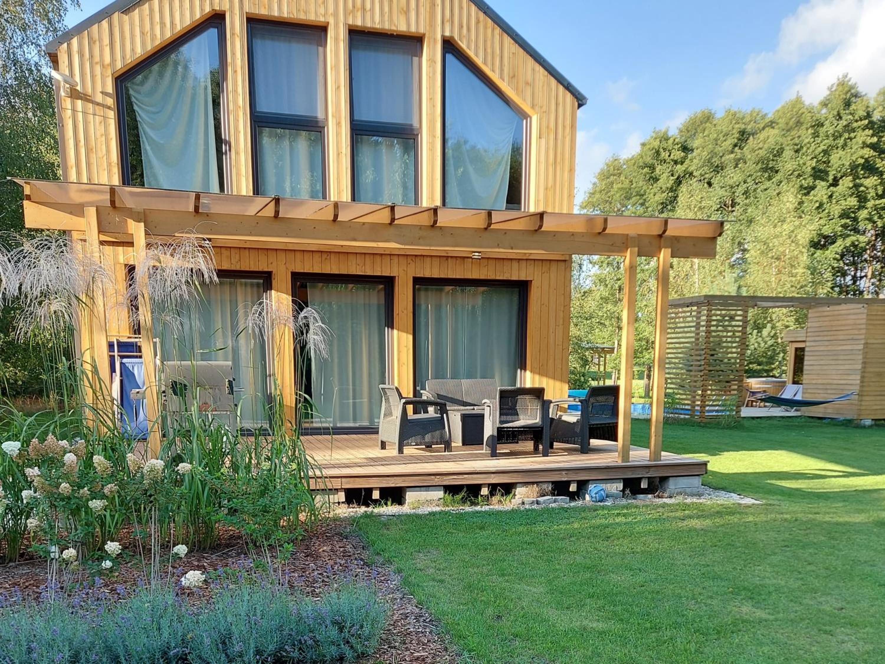 Dom przy lesie view 2