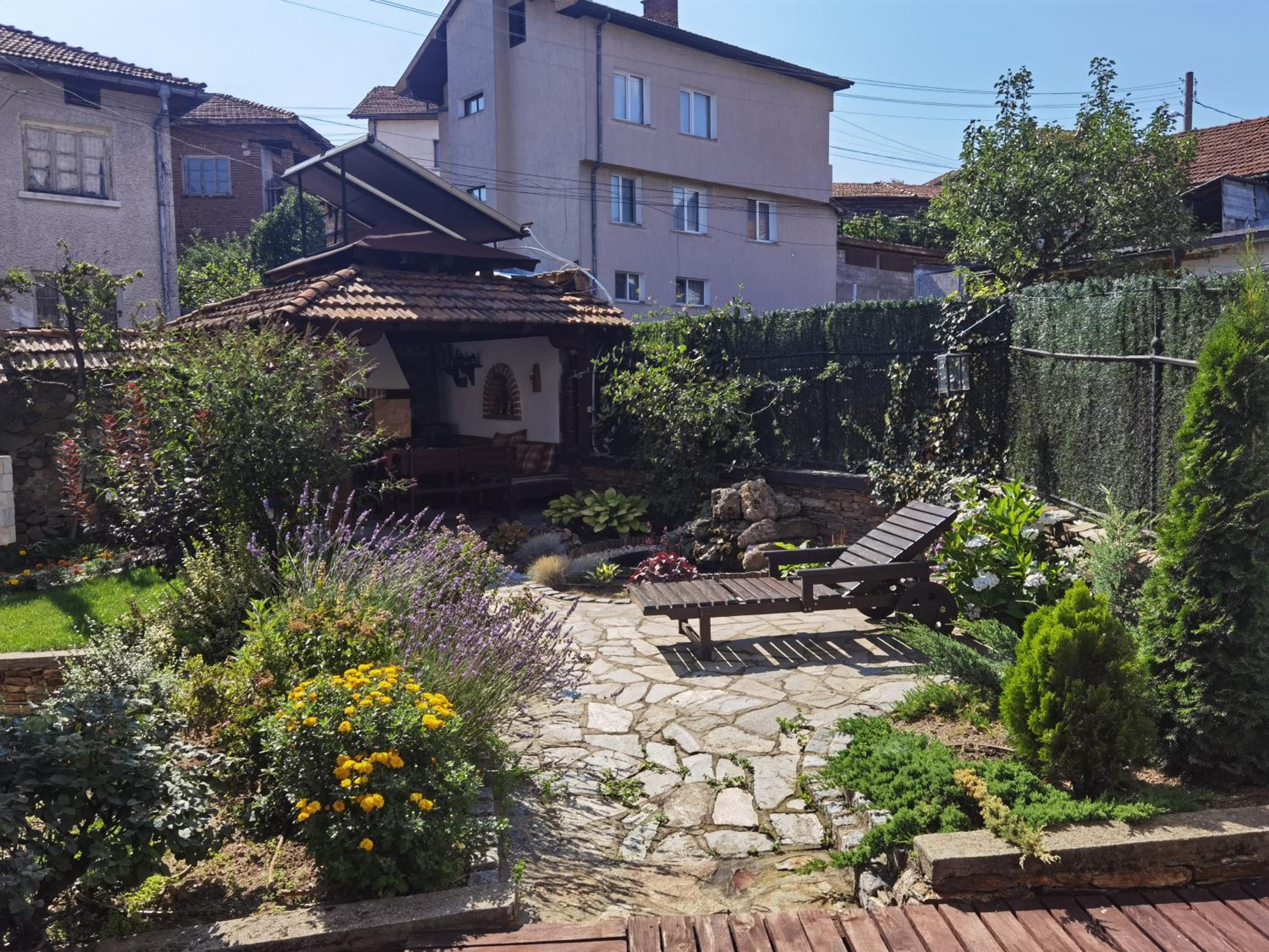 Photo 6