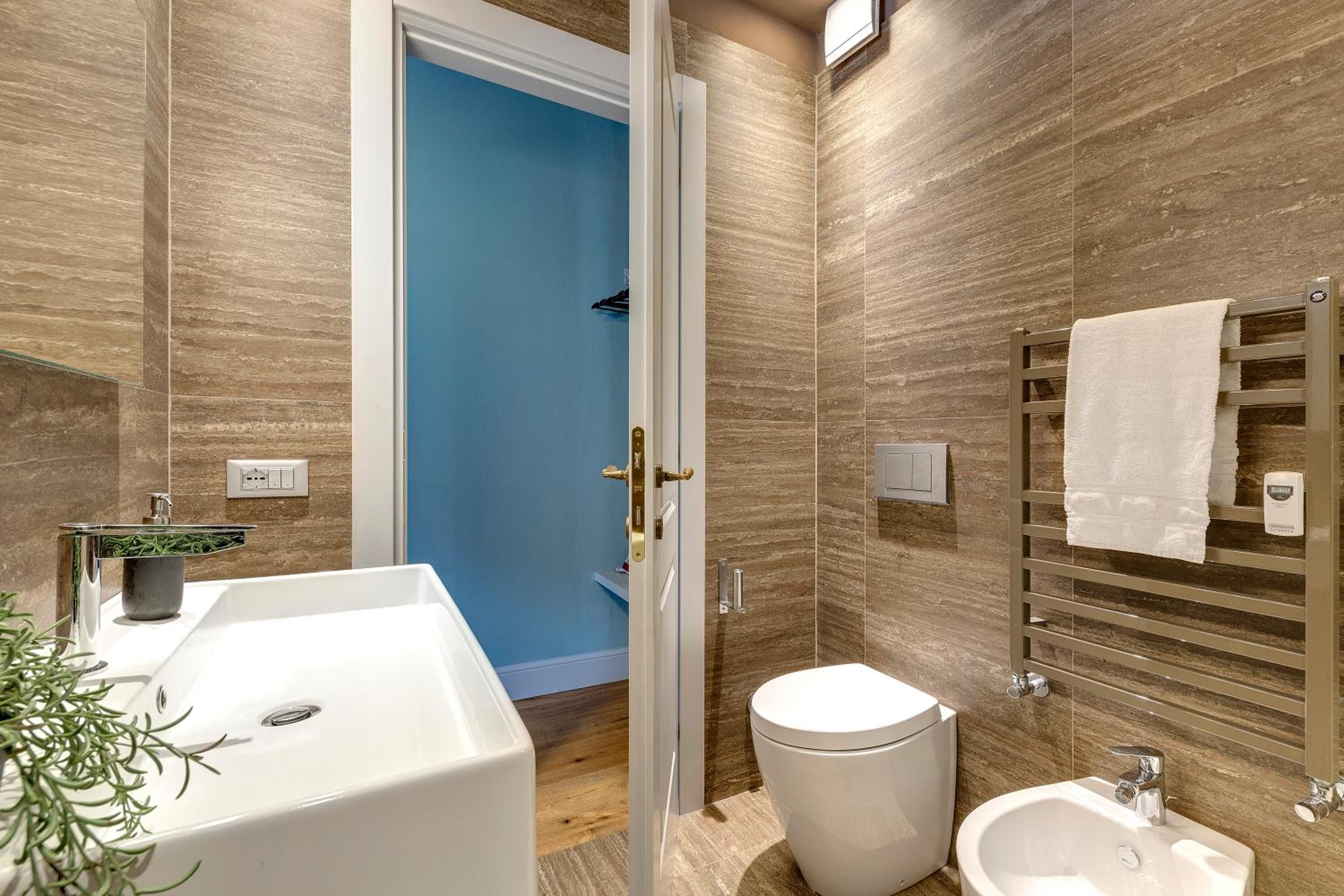 Frida Luxury Apartment by Mamo Florence