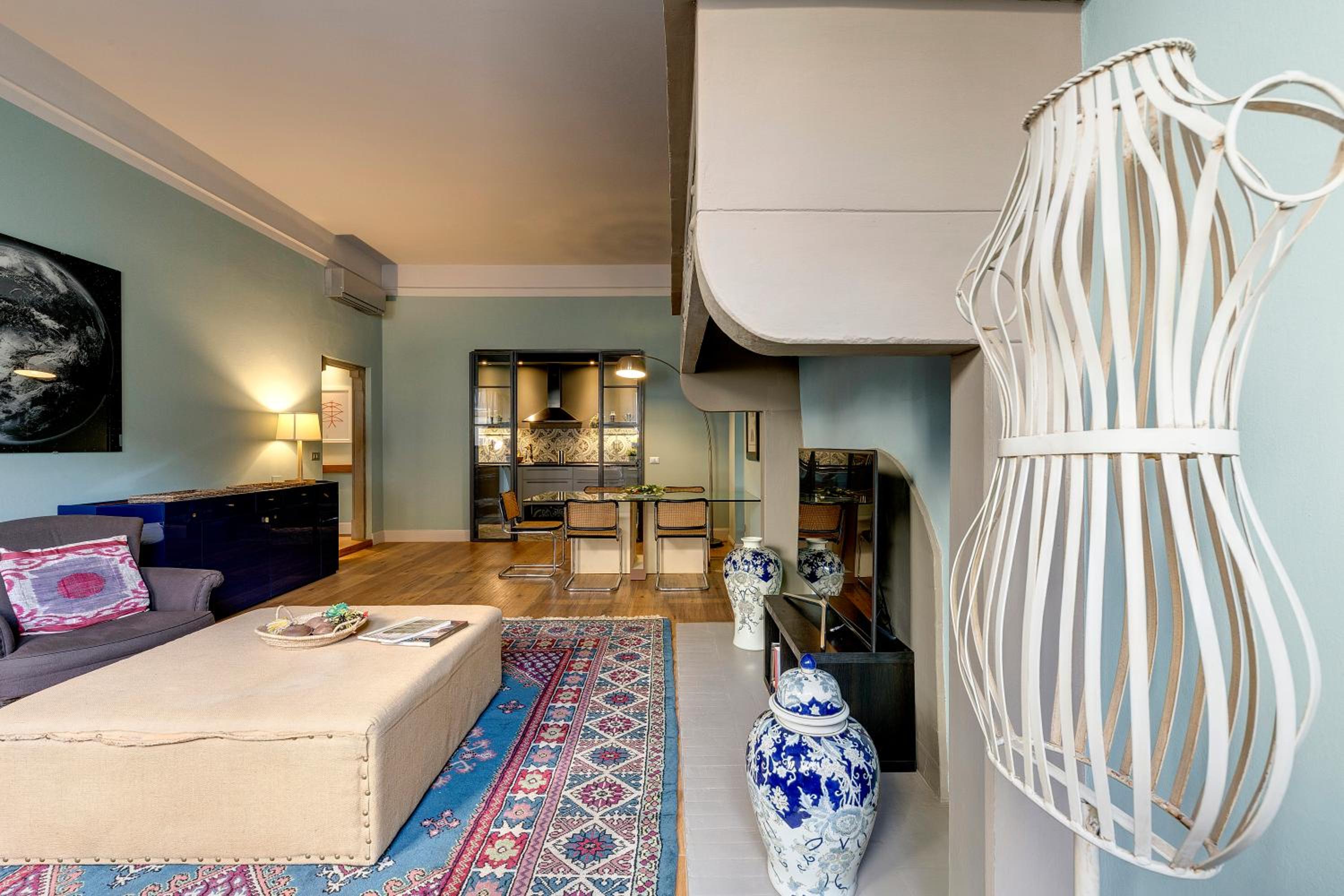 Frida Luxury Apartment by Mamo Florence