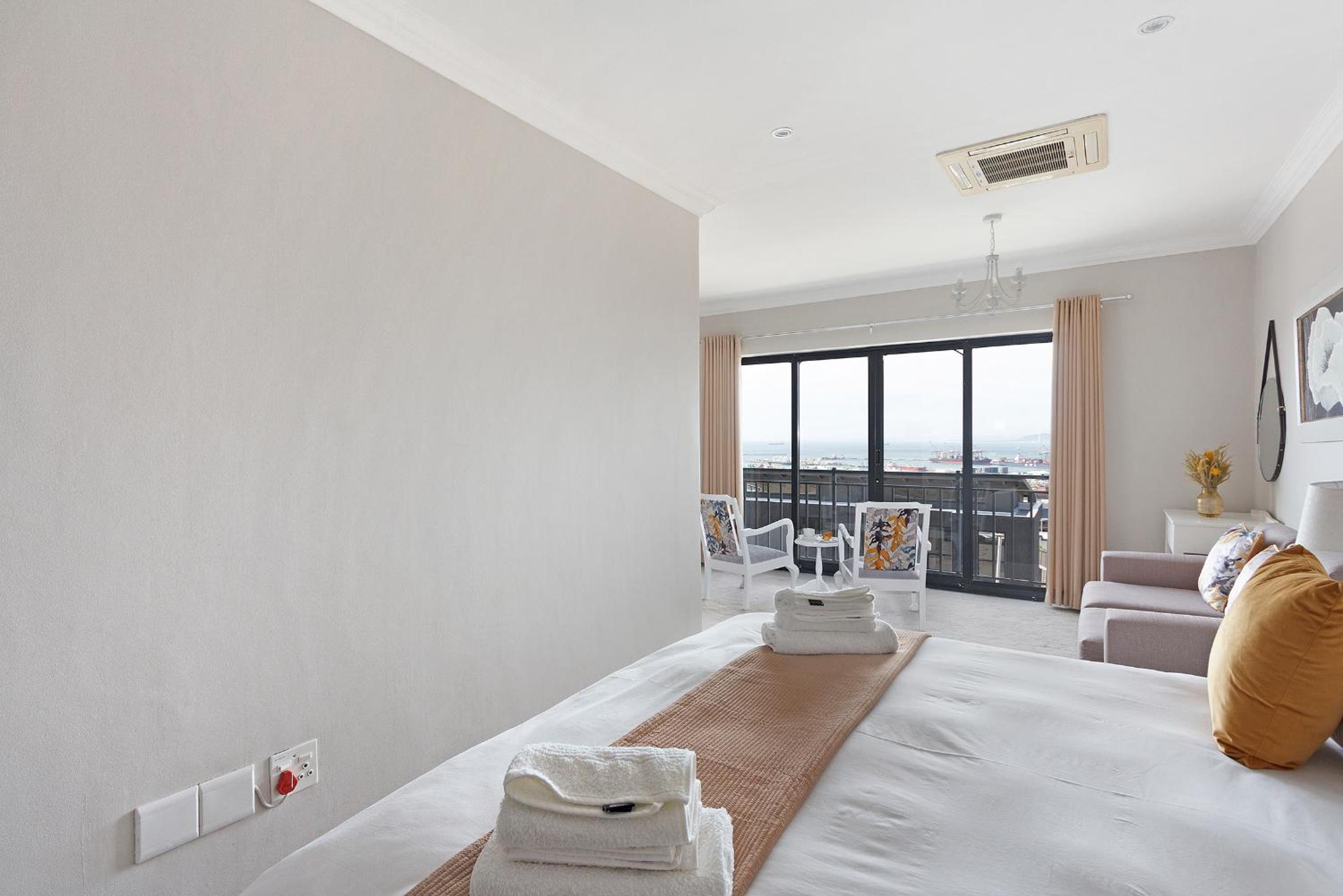 STAR APARTMENTS