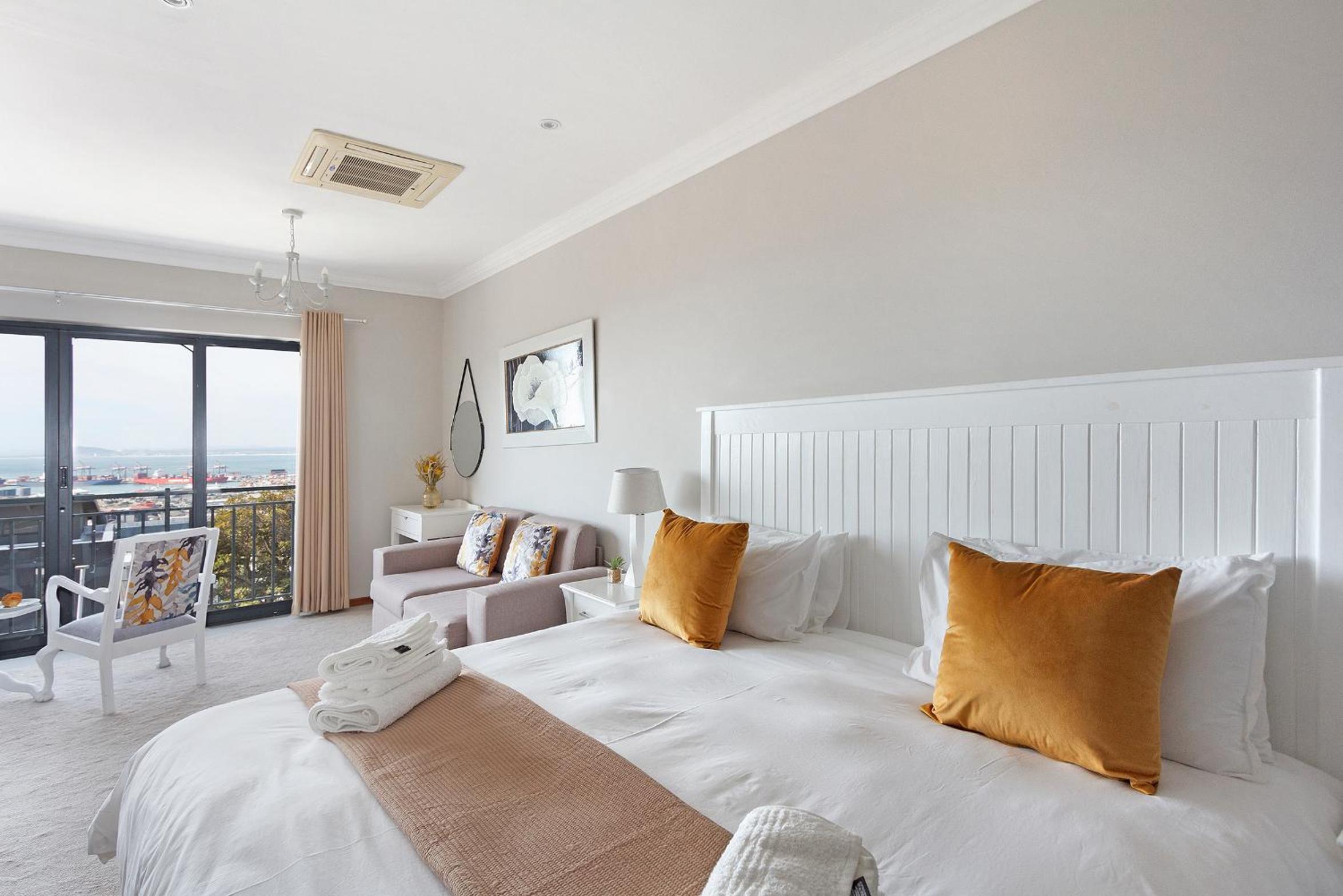 STAR APARTMENTS