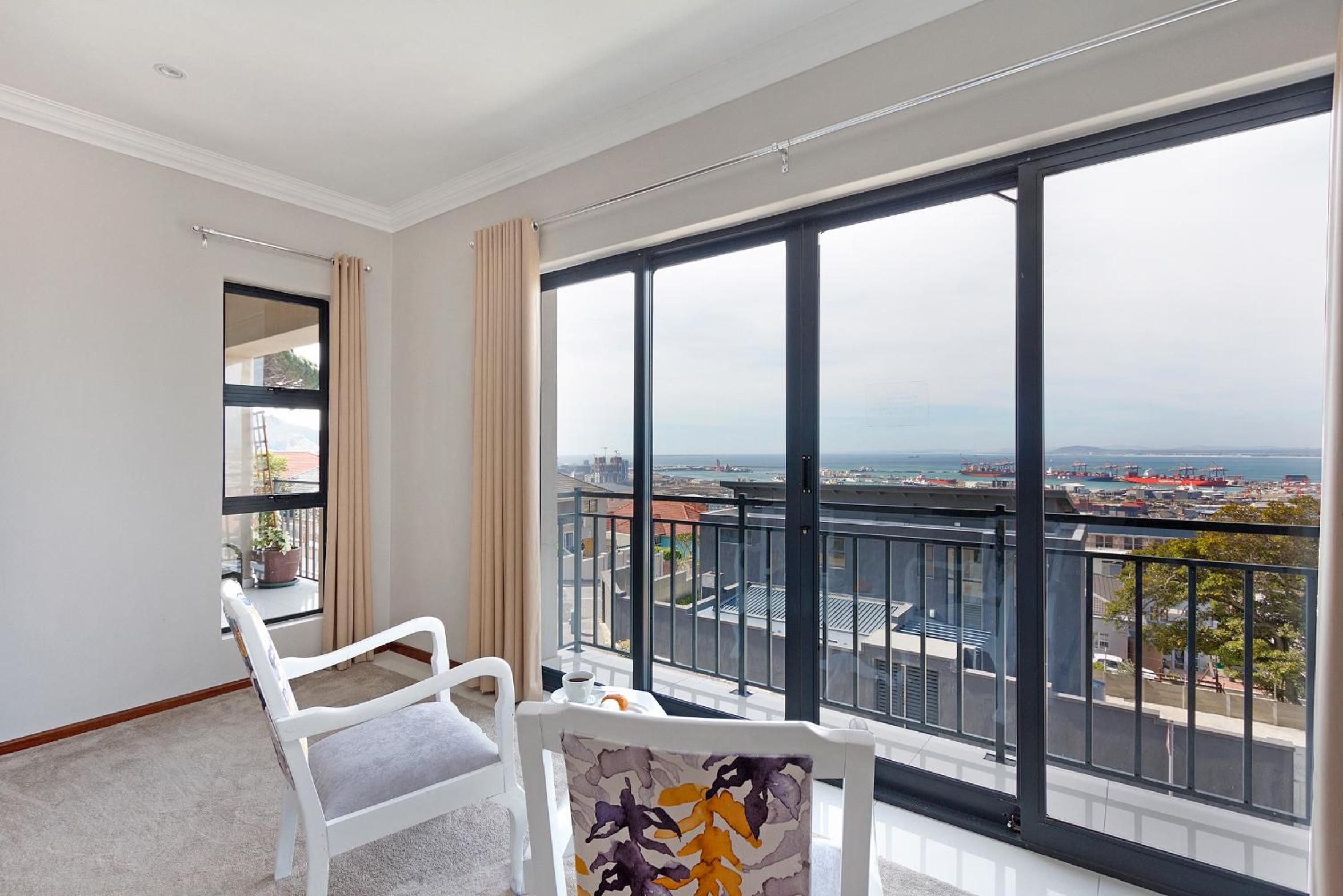 STAR APARTMENTS