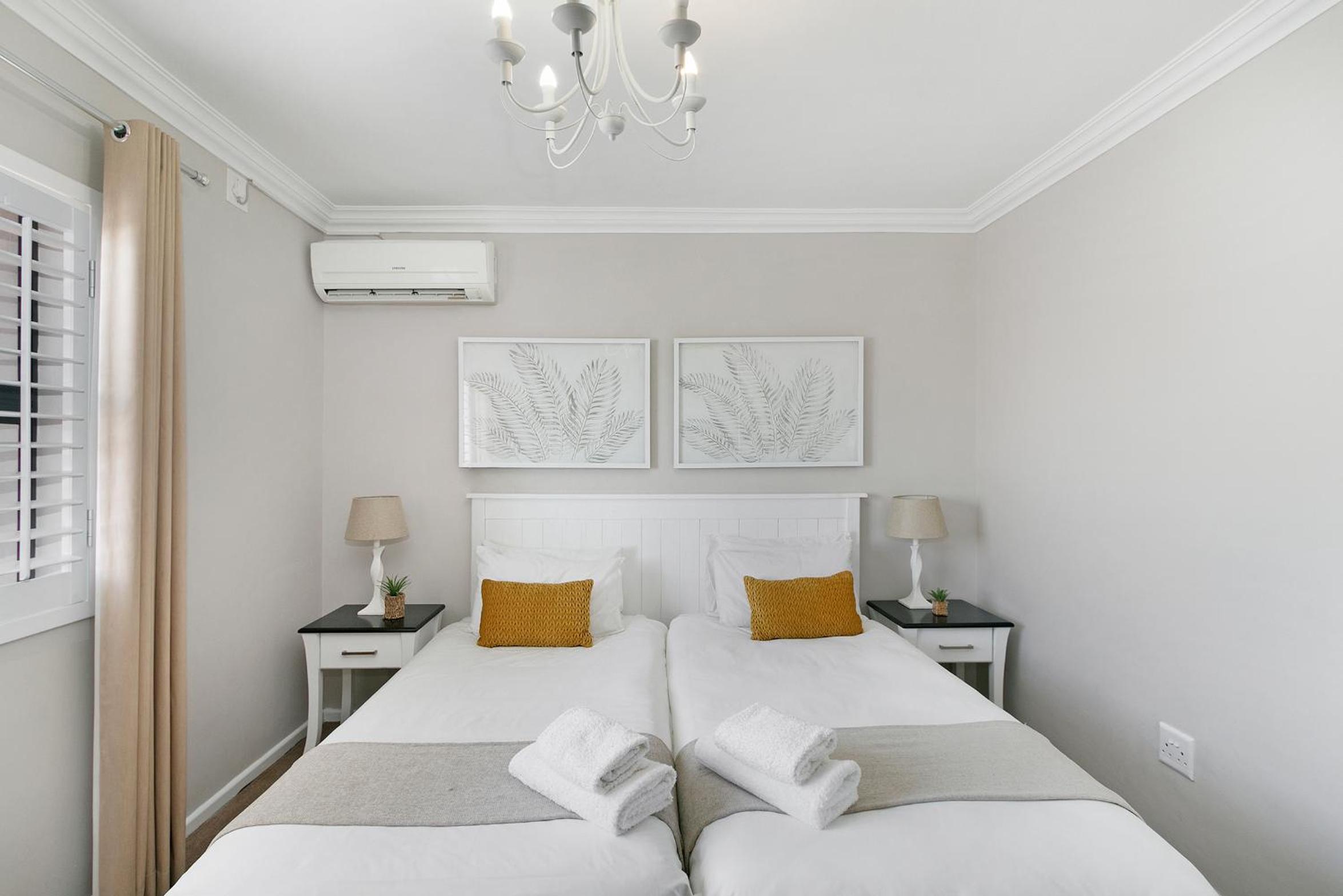 STAR APARTMENTS