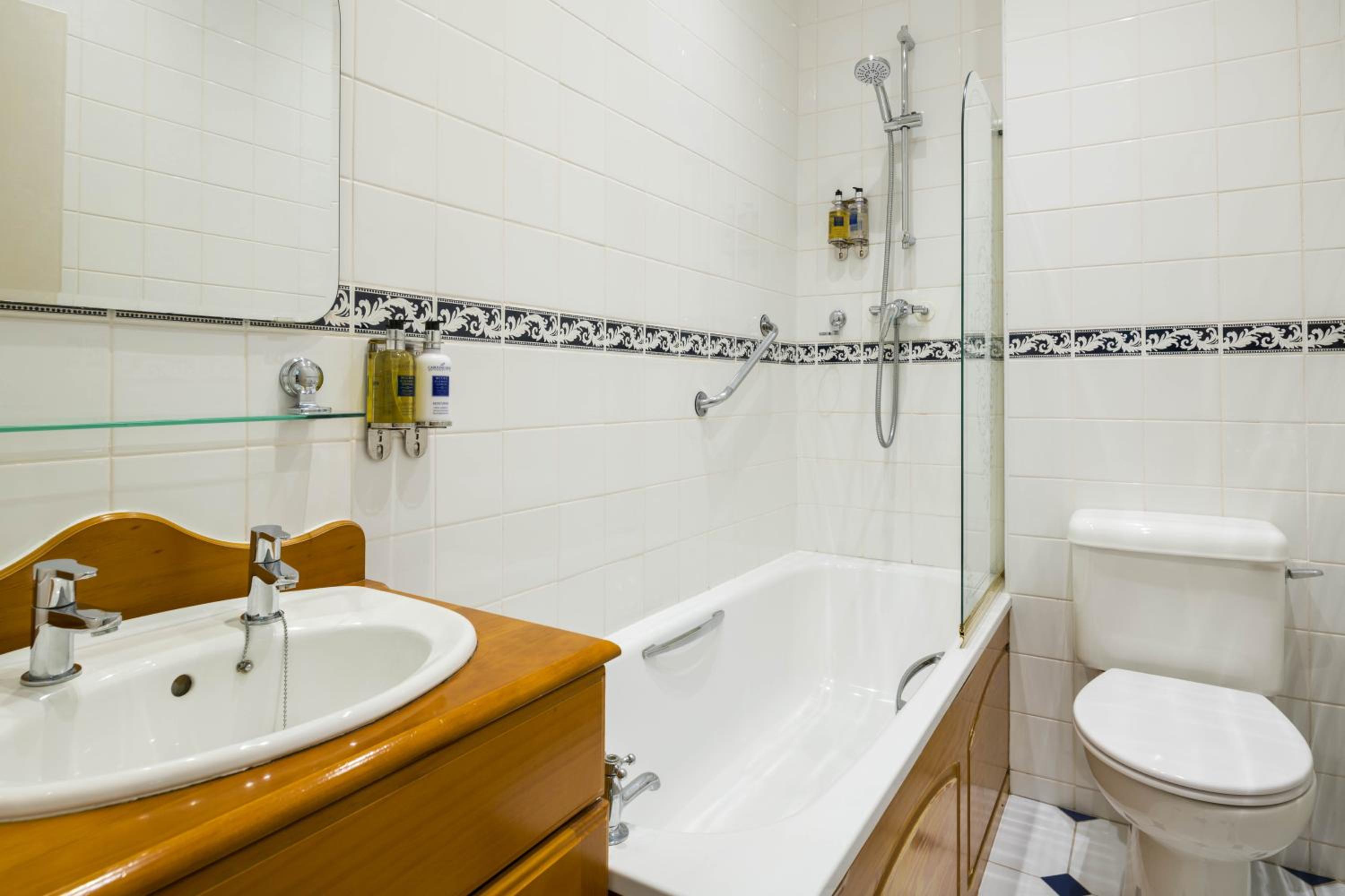 Housel Bay Hotel 60