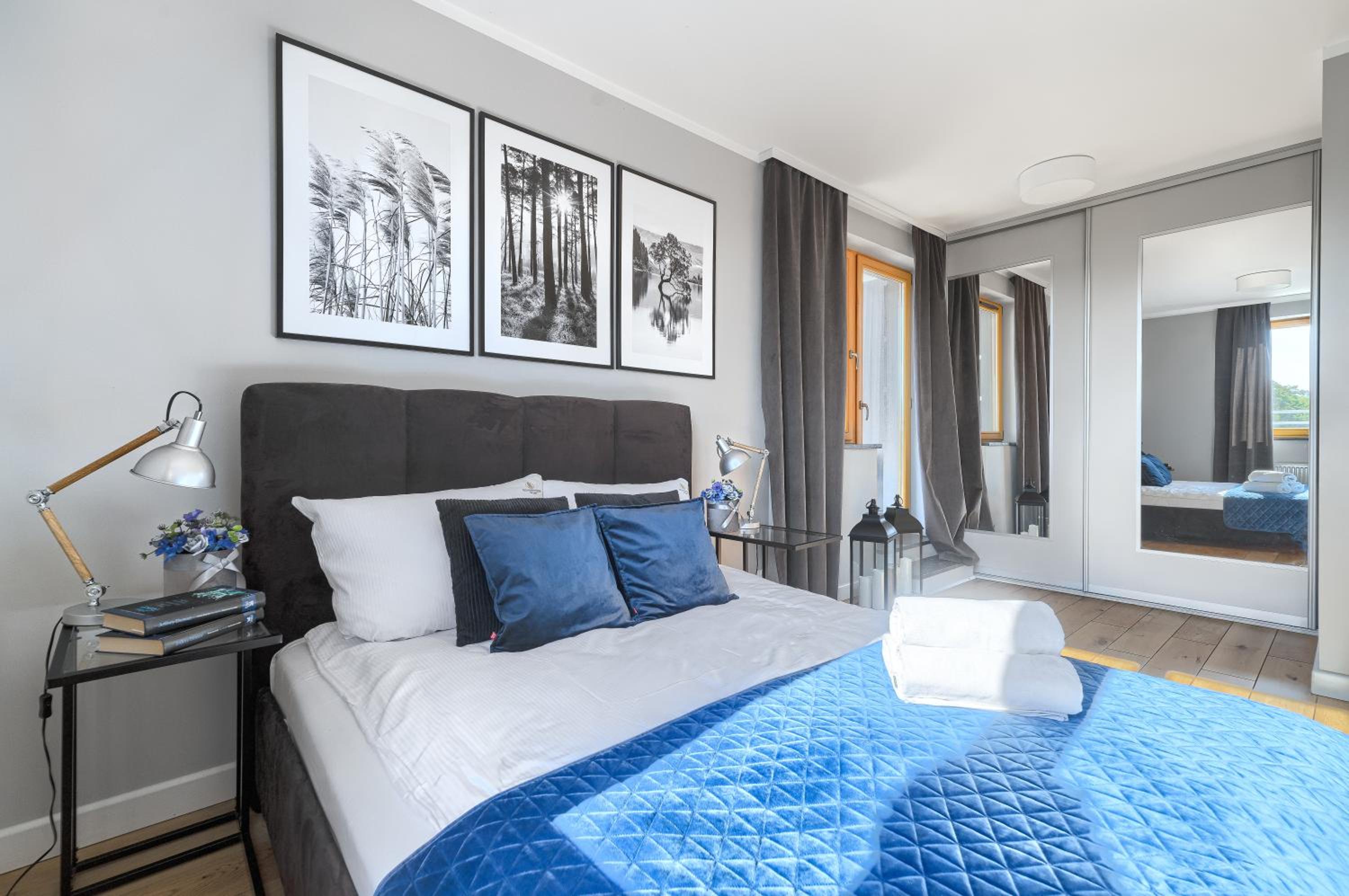 EXCLUSIVE FORTY Apartments view 2