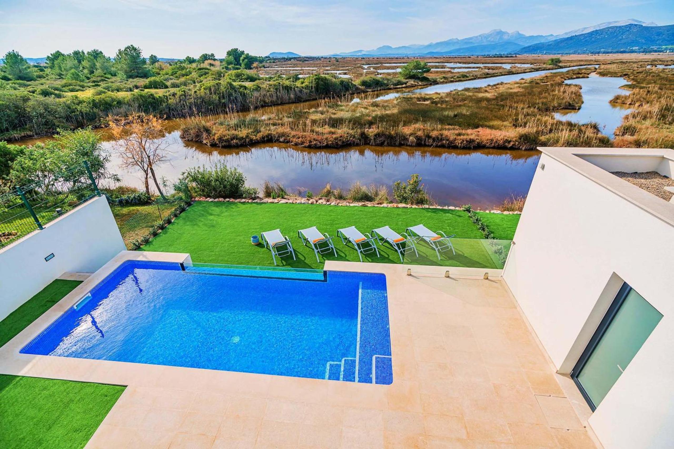 Villa Corb Mari II by Sealand Villas view 4