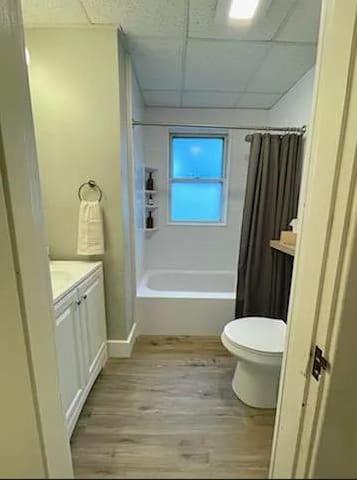Hudson #1 Private Two Bed near Xavier & Downtown