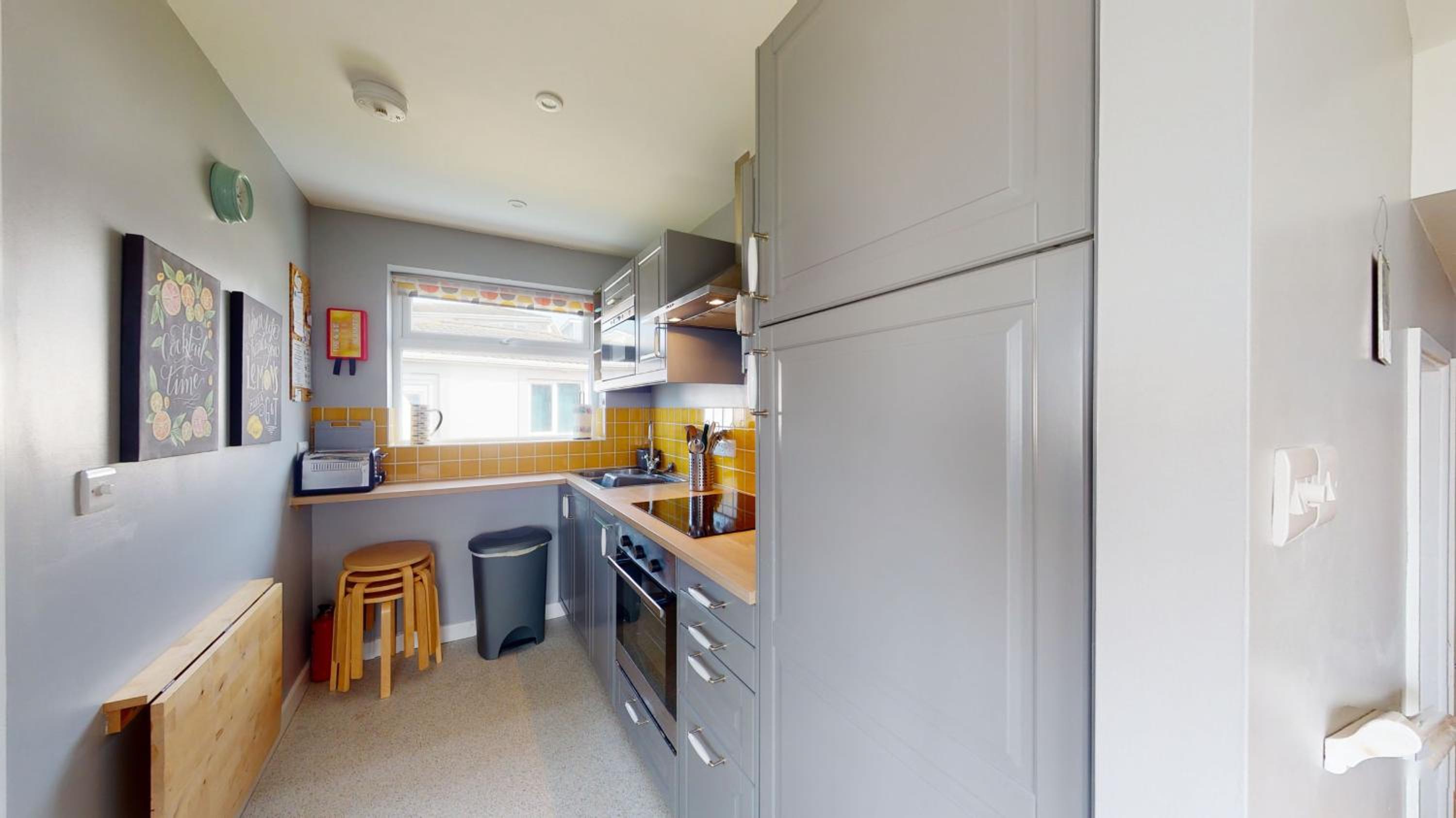 B32 Swiss Chalet, Riviere Towans view 5