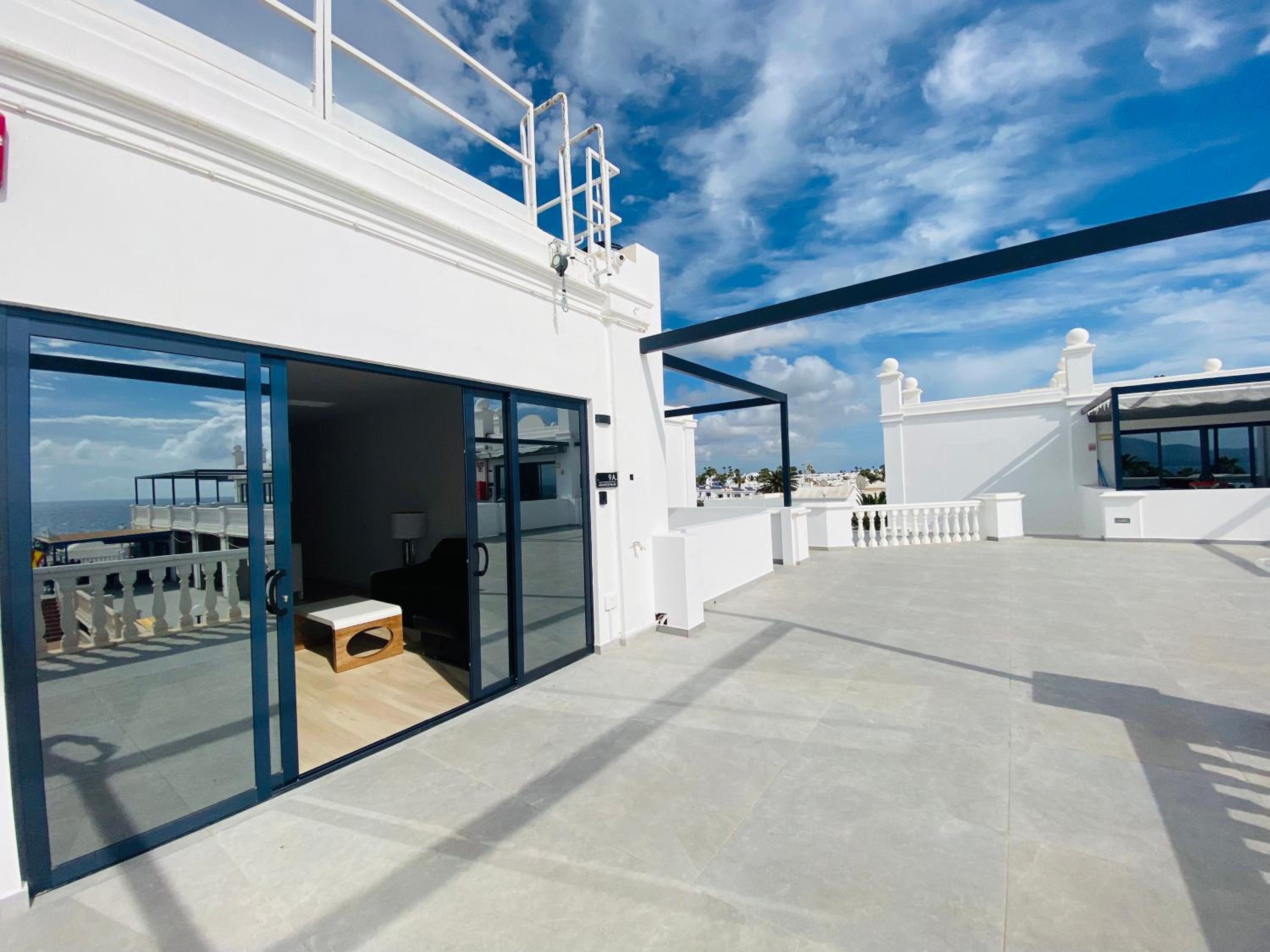 Atlántico Plaza Apartments view 3