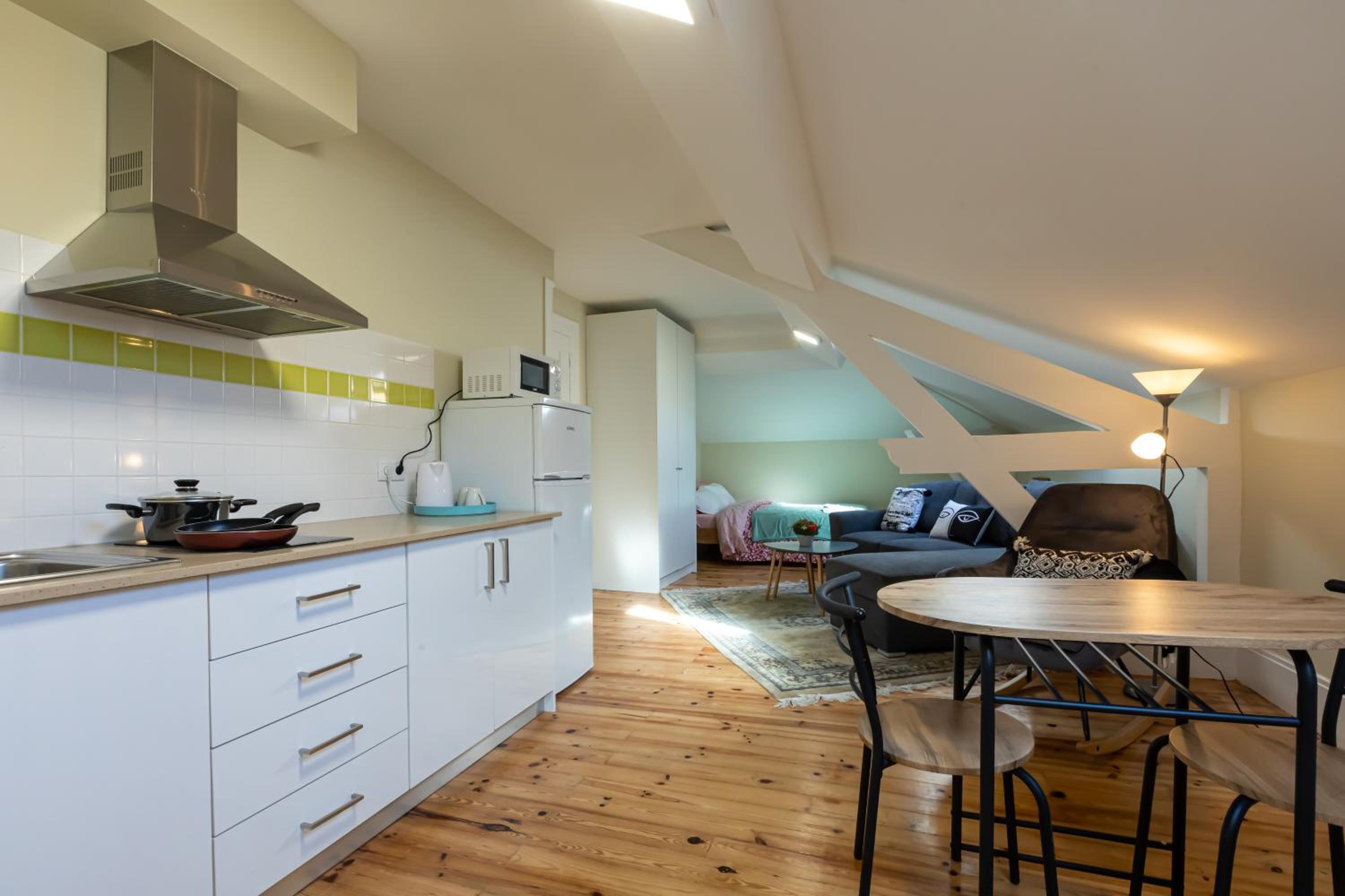 Coimbra Vacations - Sky Accommodations Rome Studio - Property Image 23