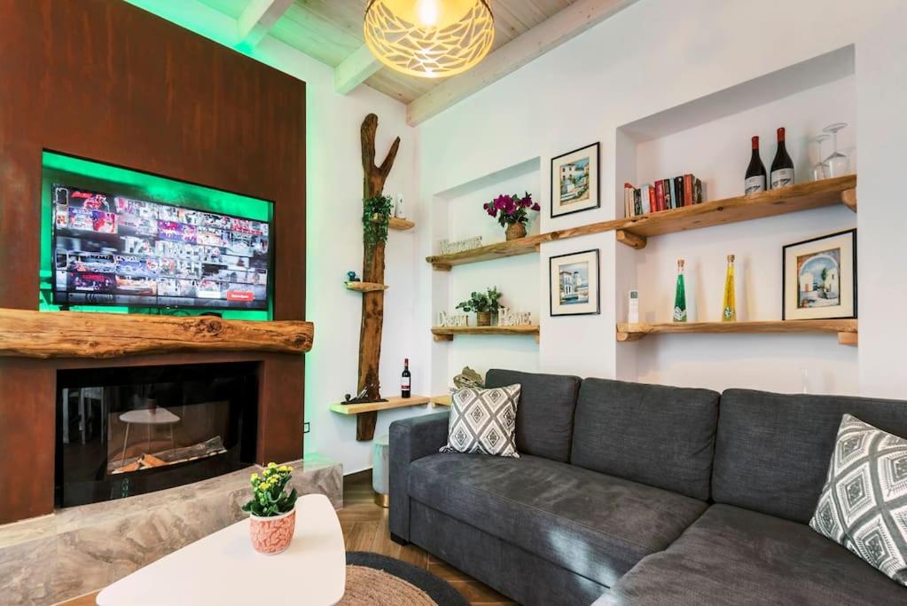 Myrovolos luxury Eneida's house