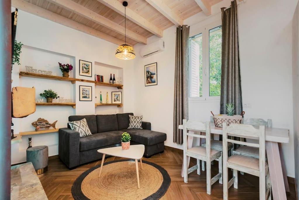 Ialyssos Vacations - Myrovolos luxury Eneida's house - Property Image 3