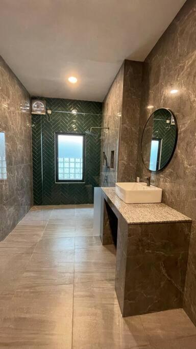 Charis Janda Baik Semi-D Villa 5:3 Bedrooms + Pool photo 2