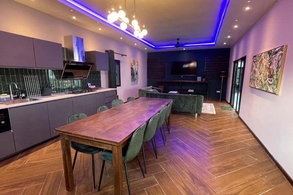 Charis Janda Baik Semi-D Villa 5:3 Bedrooms + Pool photo 3