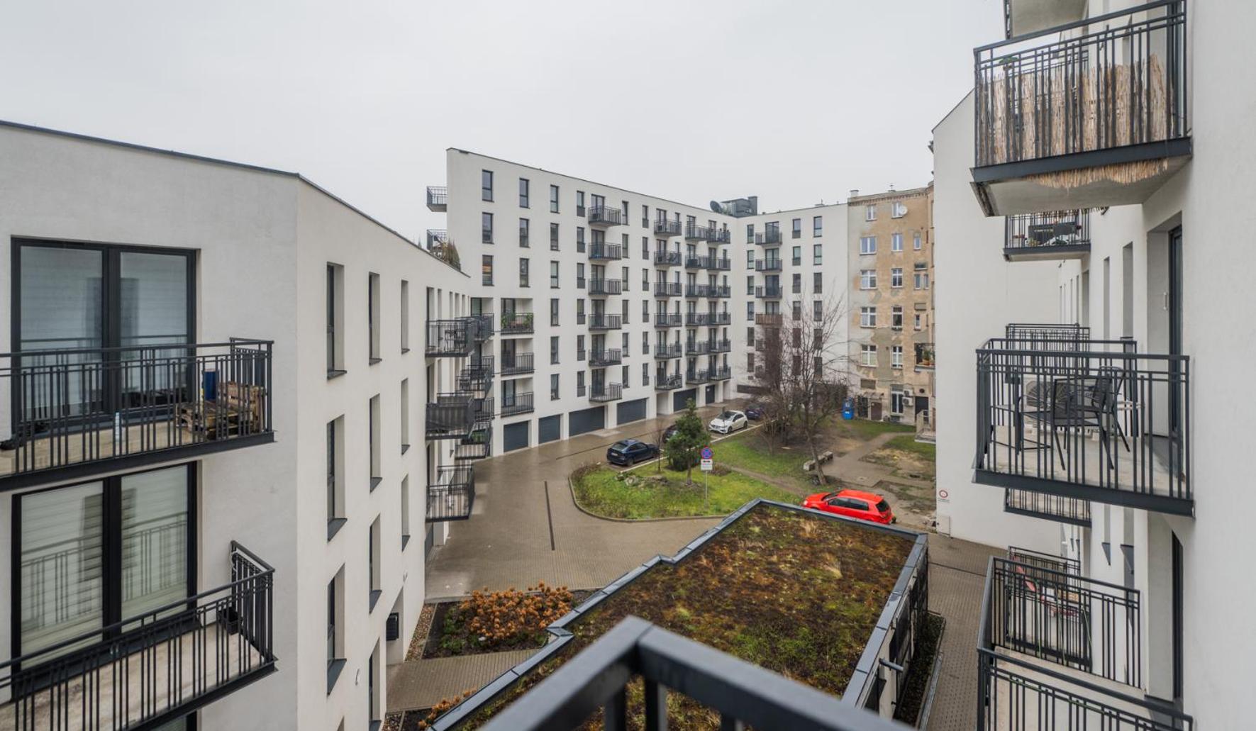 POLAKA Apartment ~ Self Check-In 24 ~ Car Park ~Lift view 5