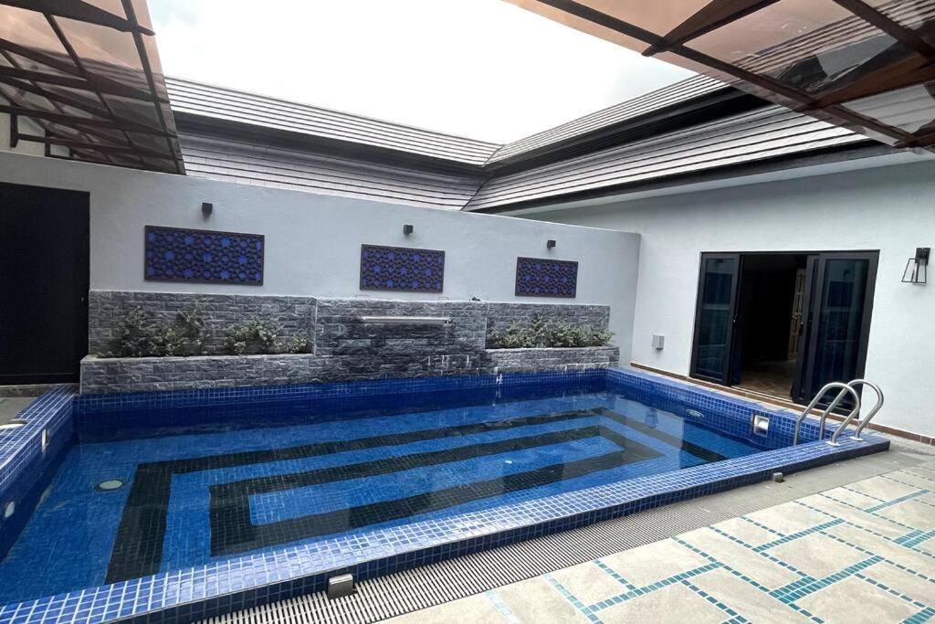 Charis Janda Baik Semi D Villa 6: 3 Bedroom + Pool photo 7