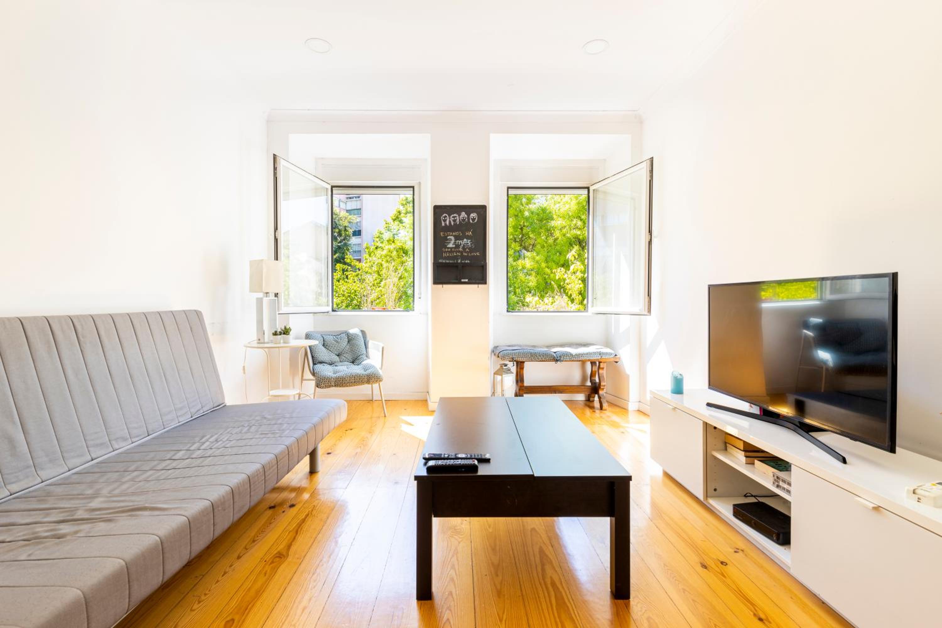 Comfy 3 Bedroom Apartment Campo de Ourique view 5