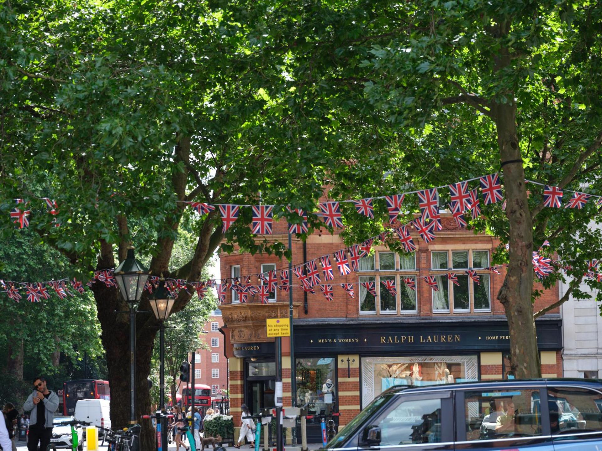 The Apartments by The Sloane Club