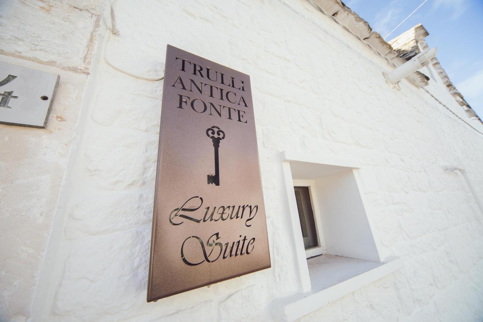 Trulli Antica Fonte Luxury Suite view 3