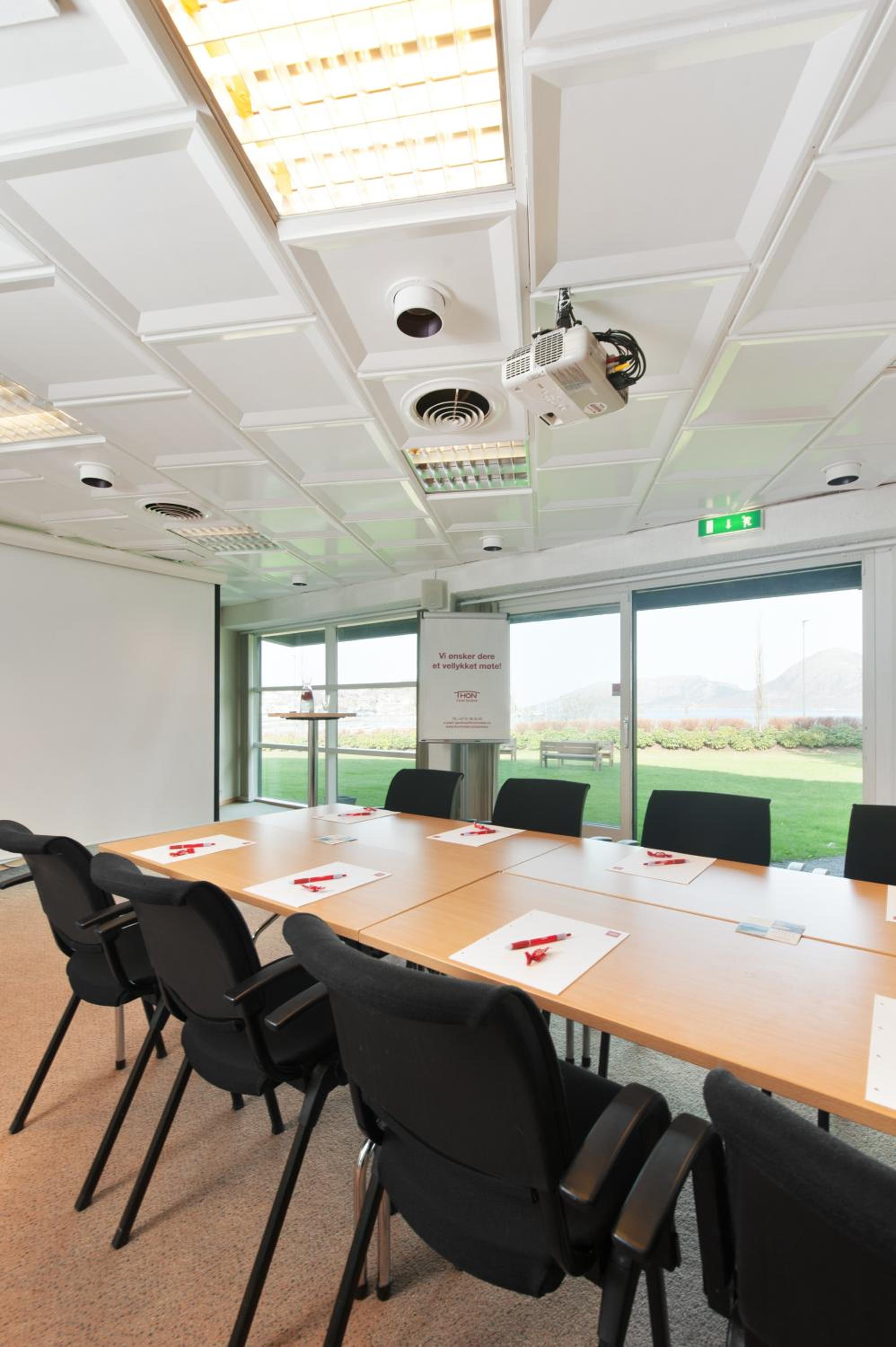 Sandnes Vacations - Thon Hotel Sandnes - Property Image 3