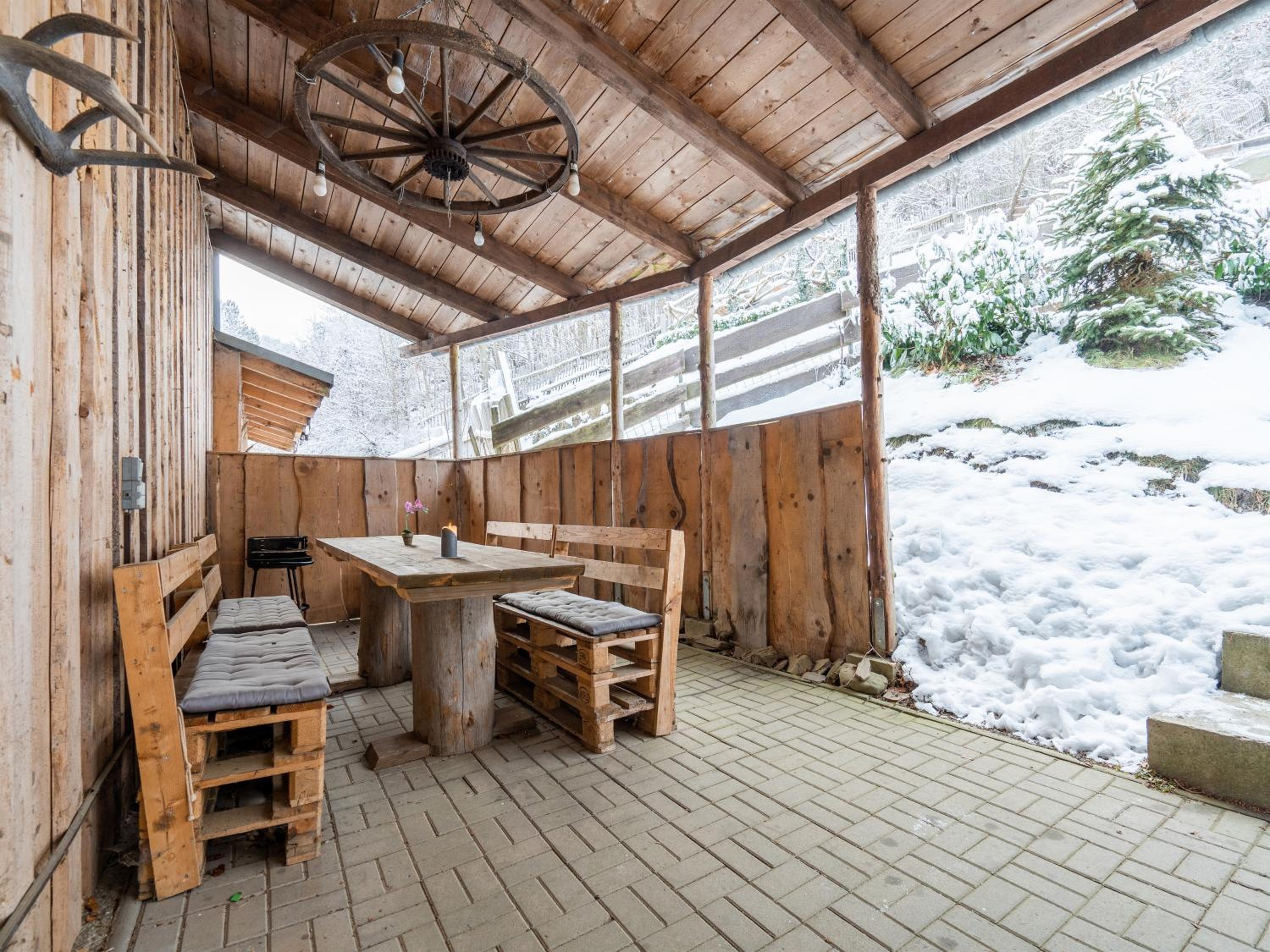 Große Wohnung am Bach